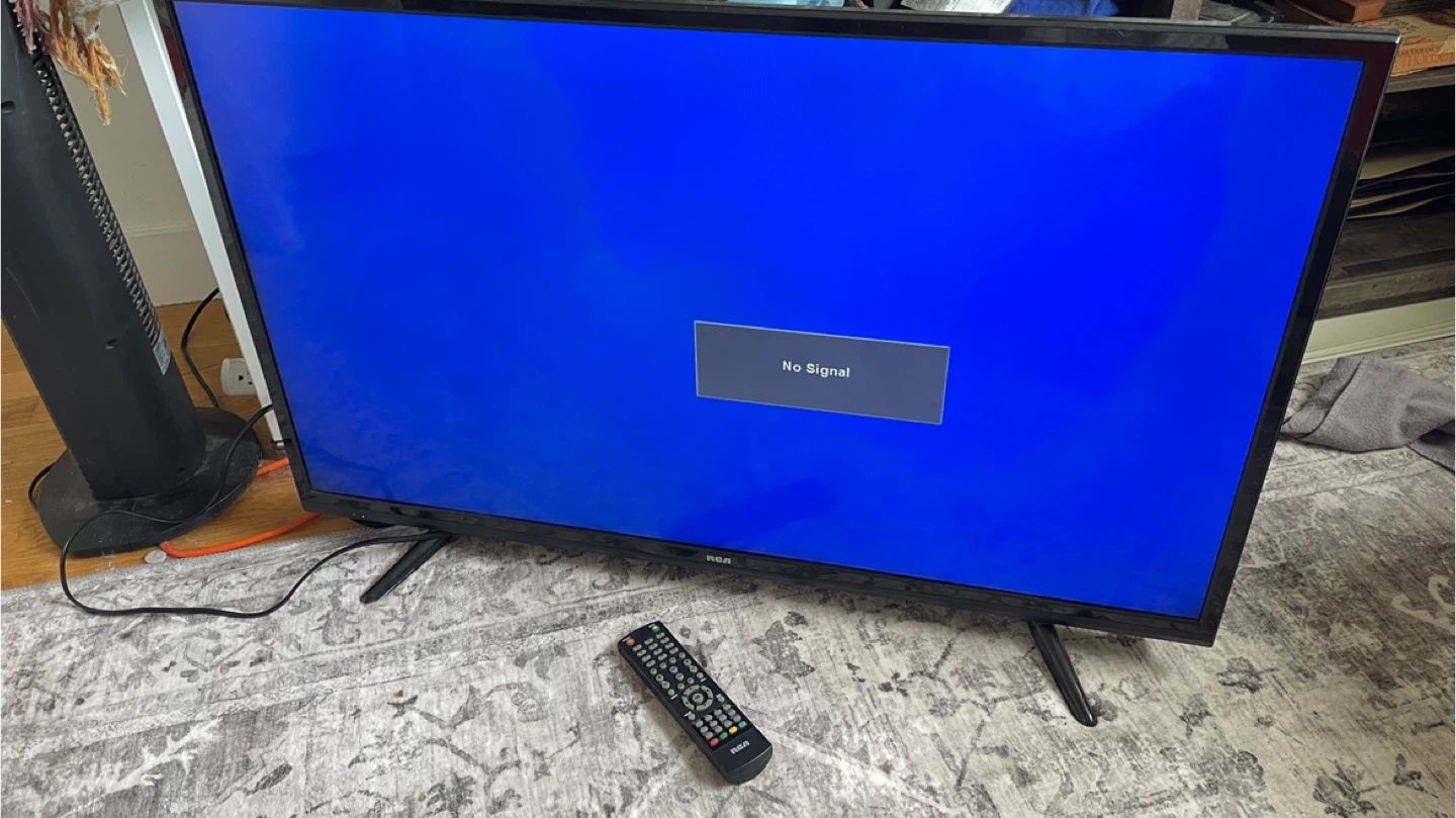 40 inch RCA TV monitor with Remote - photo 2