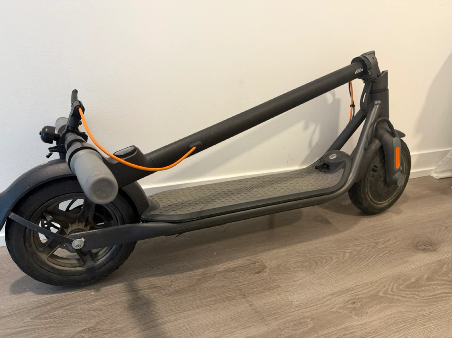 Segway Ninebot ES2 Electric Scooter - photo 3