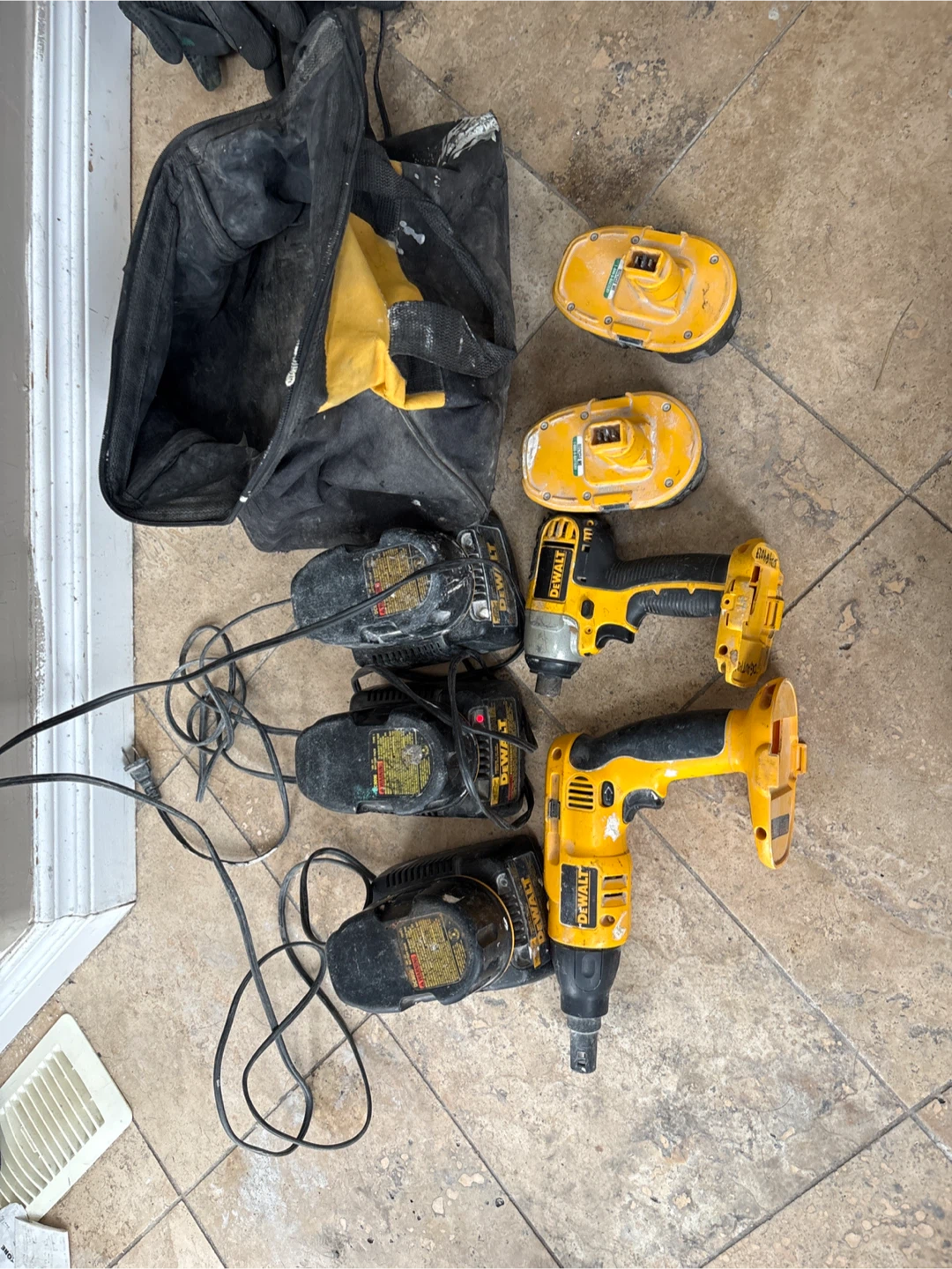DeWalt Cordless Drill and Impact Driver w Batteries and Charger - photo 2