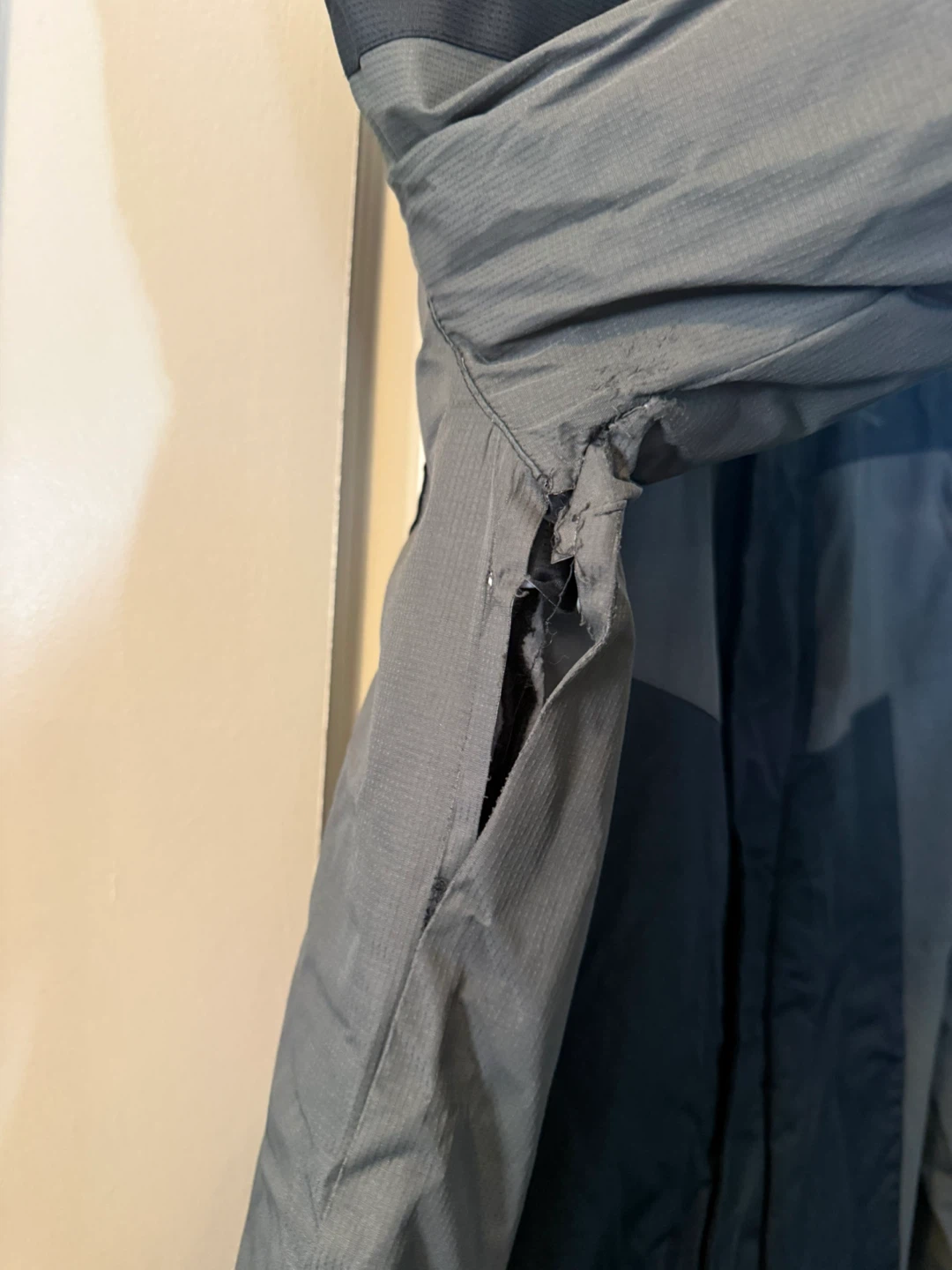 Mountain Warehouse Water Resistant Jacket XS/TP - photo 3