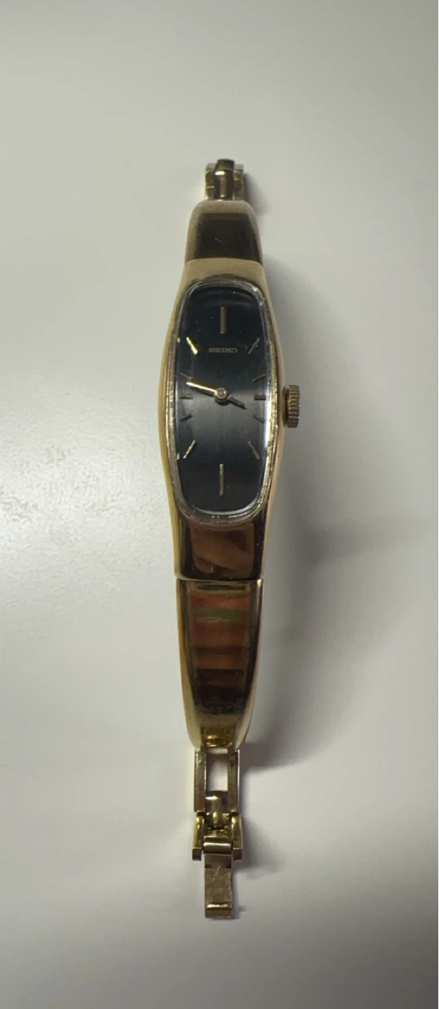 Seiko Women's Gold-Tone Watch - photo 3