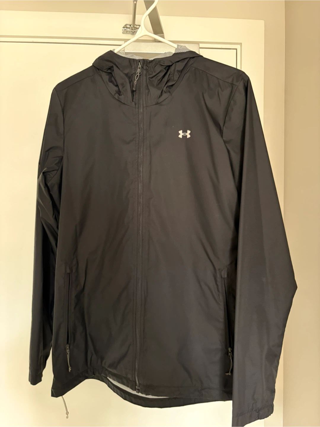 Under Armour Black Hooded Jacket Size M