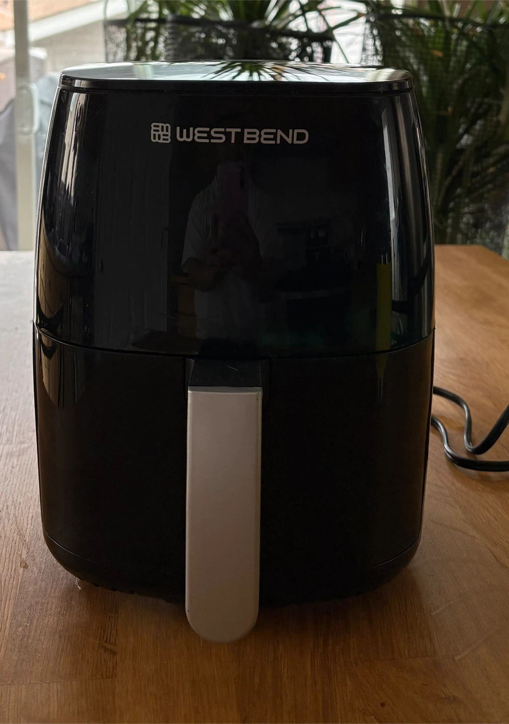 West Bend 3 QT Air Fryer with replacement rubber bumpers
