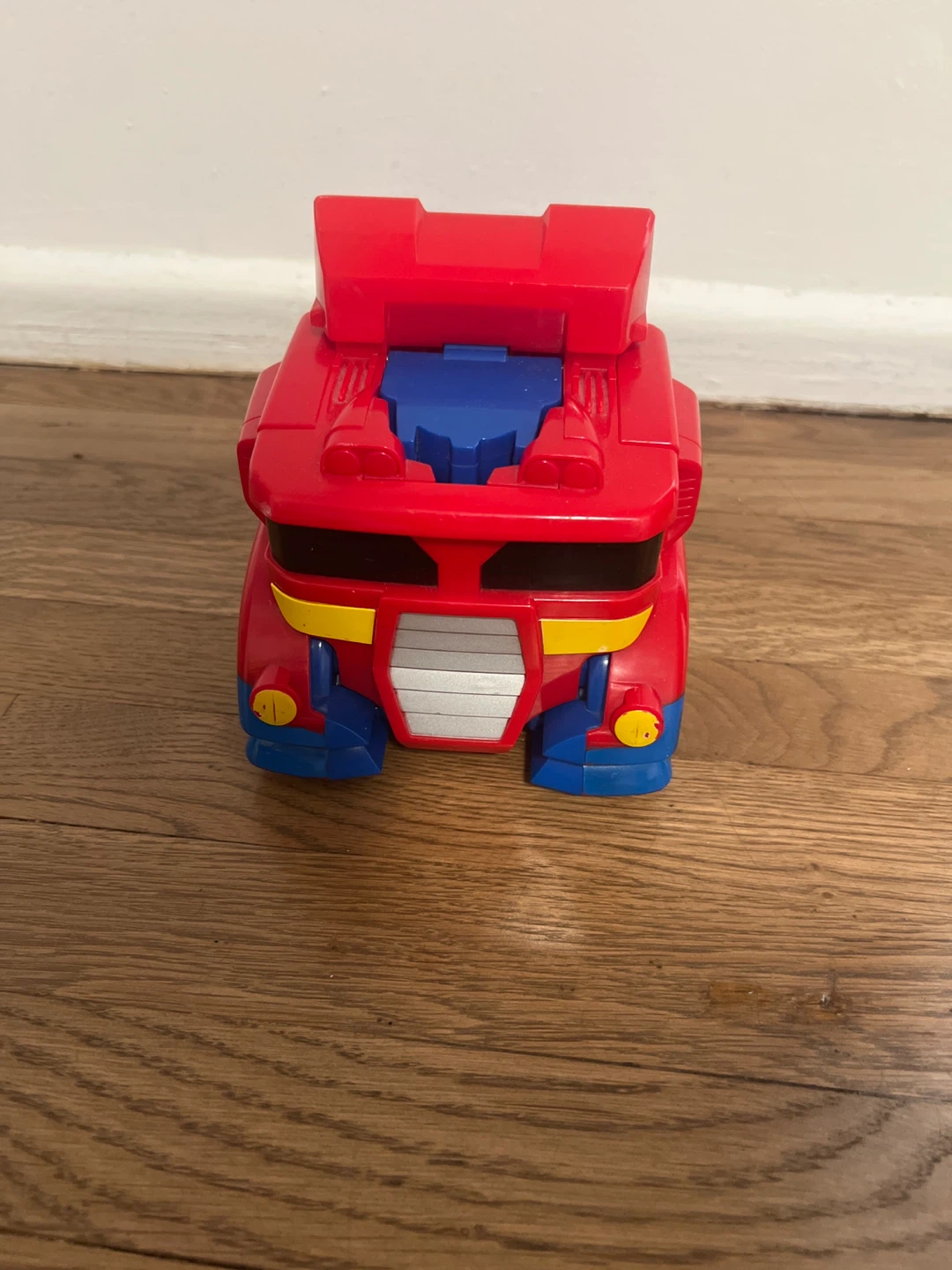 Red and Blue Transforming Robot Toy - photo 4