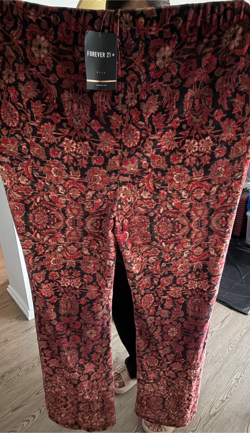 Forever 21+ Floral Print Pants Size 3X - photo 2