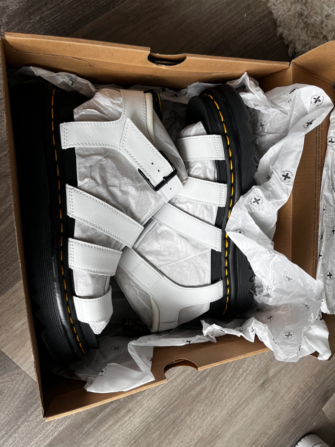 Dr. Martens Blaire White Hydro Sandals US 9 - photo 5