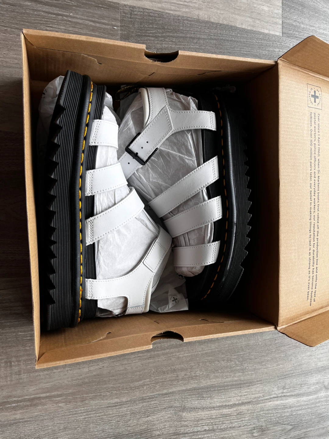 Dr. Martens Blaire White Hydro Sandals US 9 - photo 4