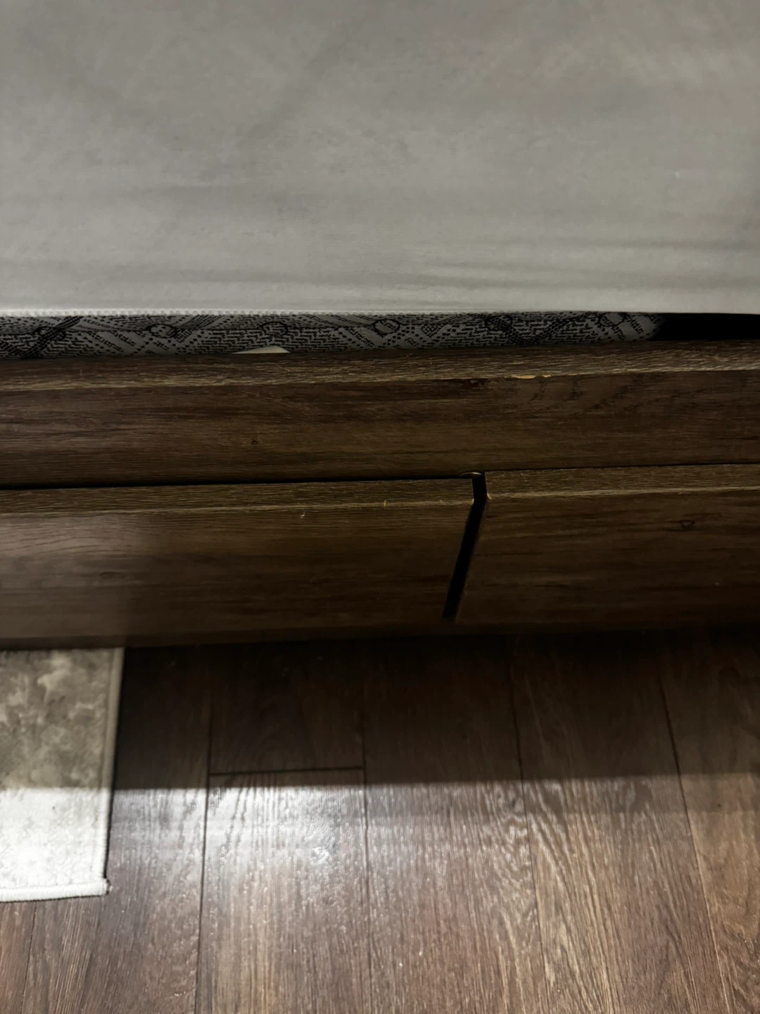 Queen Platform Bed Frame with 6 Drawers - photo 4