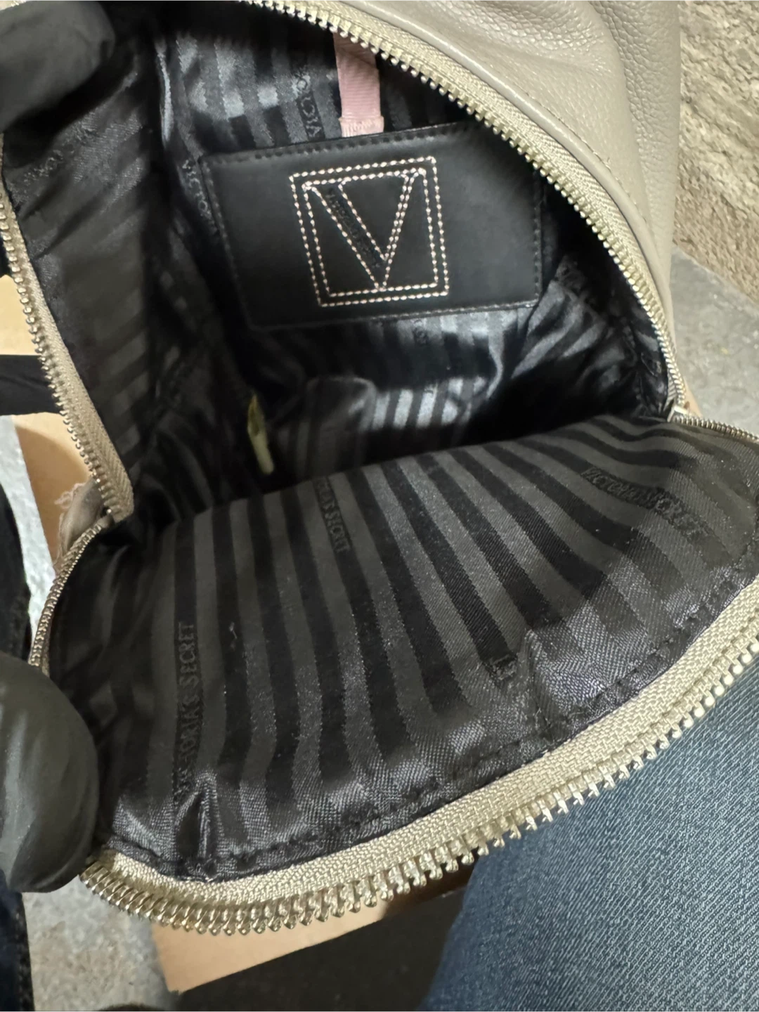 Victoria's Secret Gray Chevron Quilted Mini Backpack - photo 3