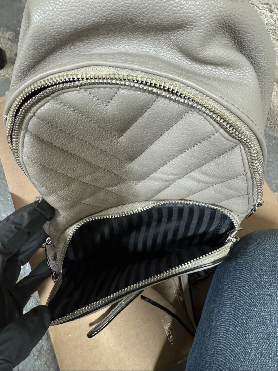 Victoria's Secret Gray Chevron Quilted Mini Backpack - photo 4