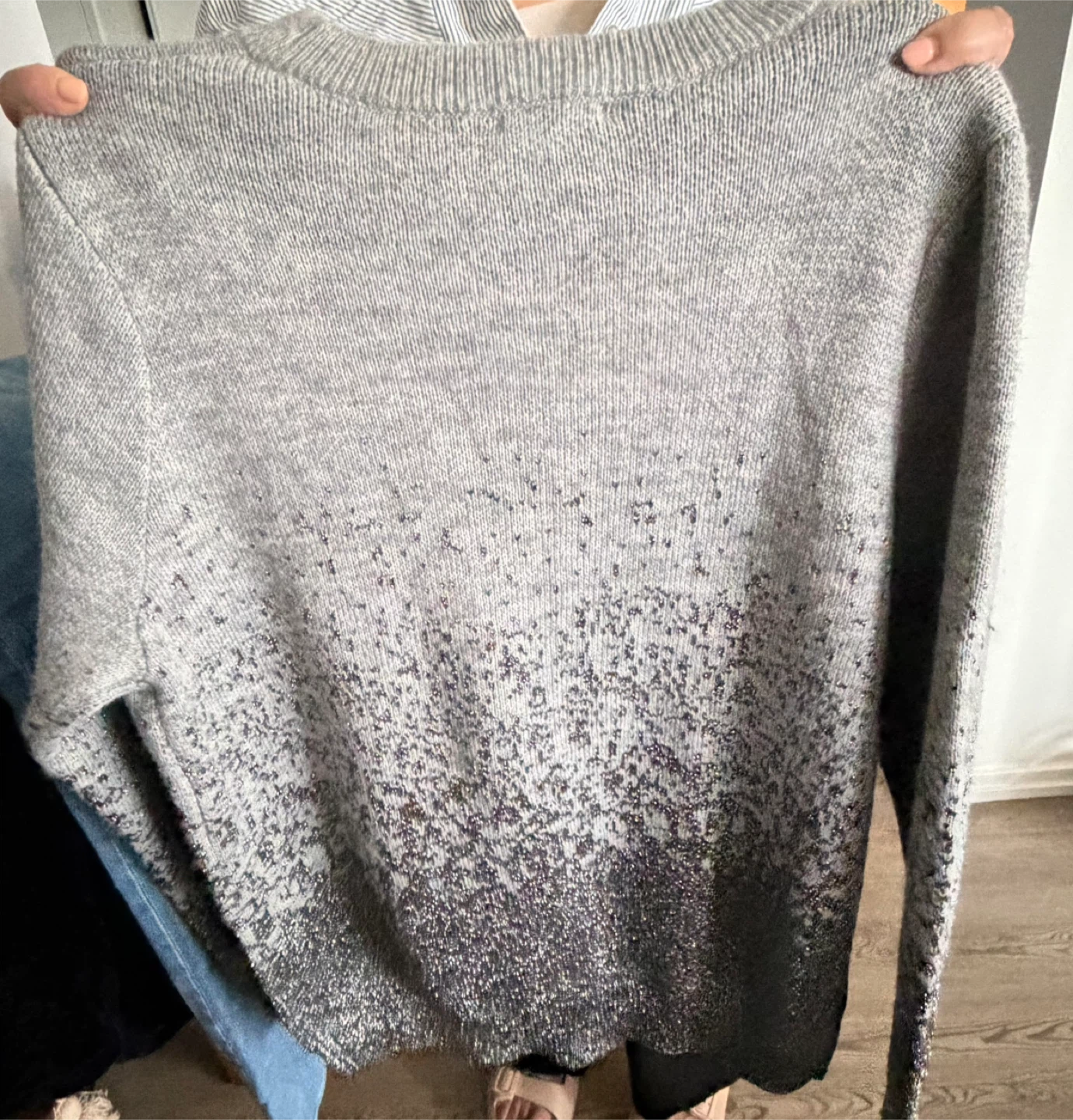 H&M Grey Ombre Sequin Sweater Size L - photo 2