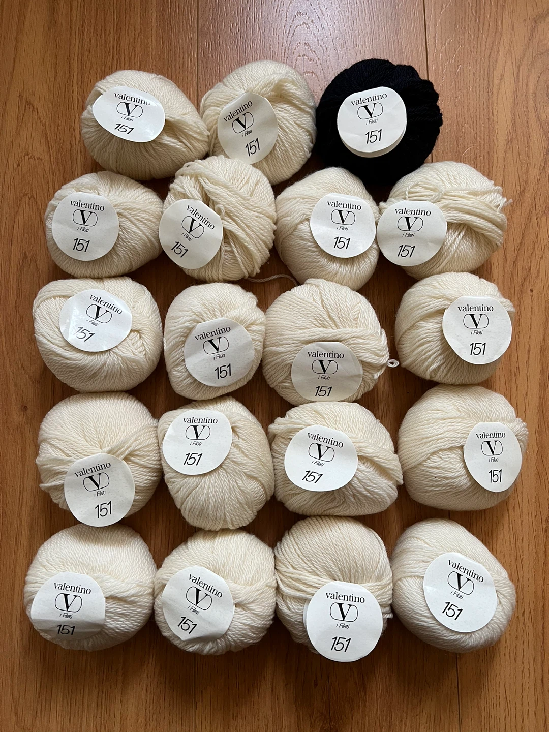 Filatura di Crosa Valentino Wool/Cashmere Yarn (19 Balls)
