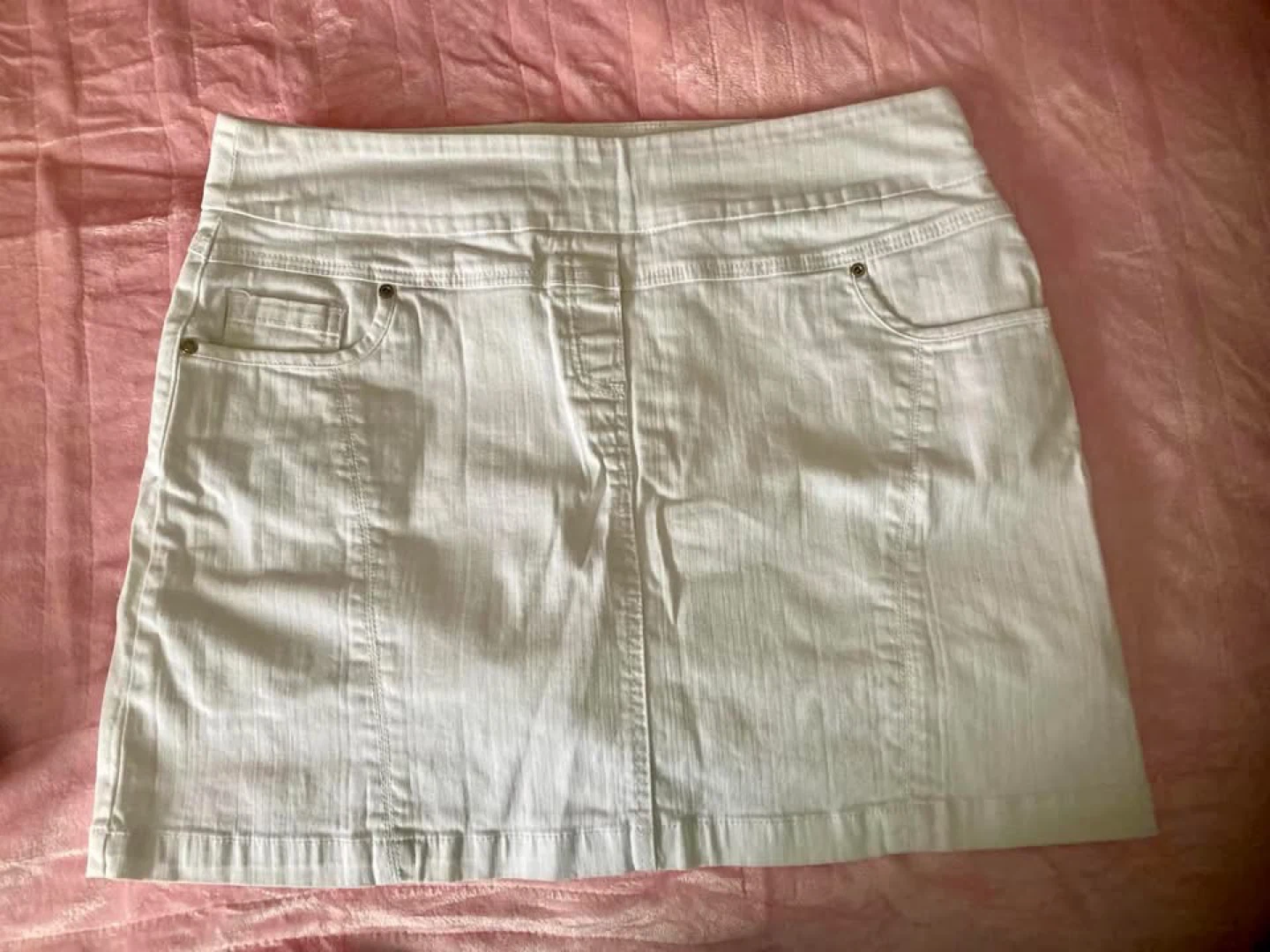 Women’s white denim skirt