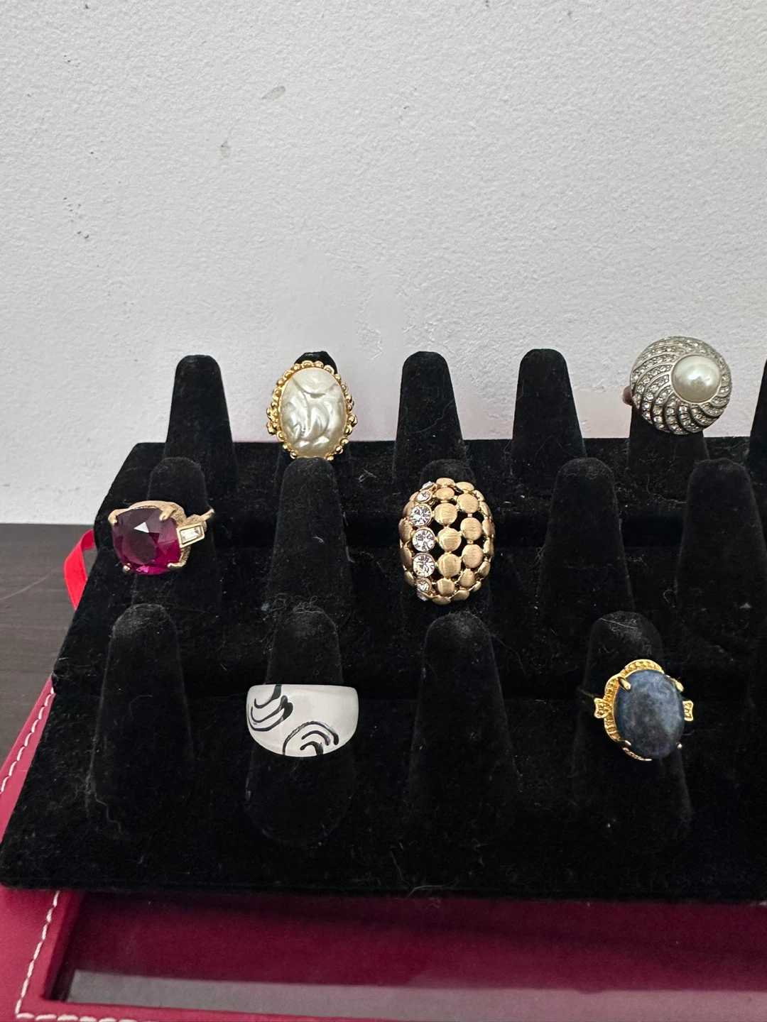 Costume Jewelry Rings & Red Faux Leather Ring Organizer Box - photo 3