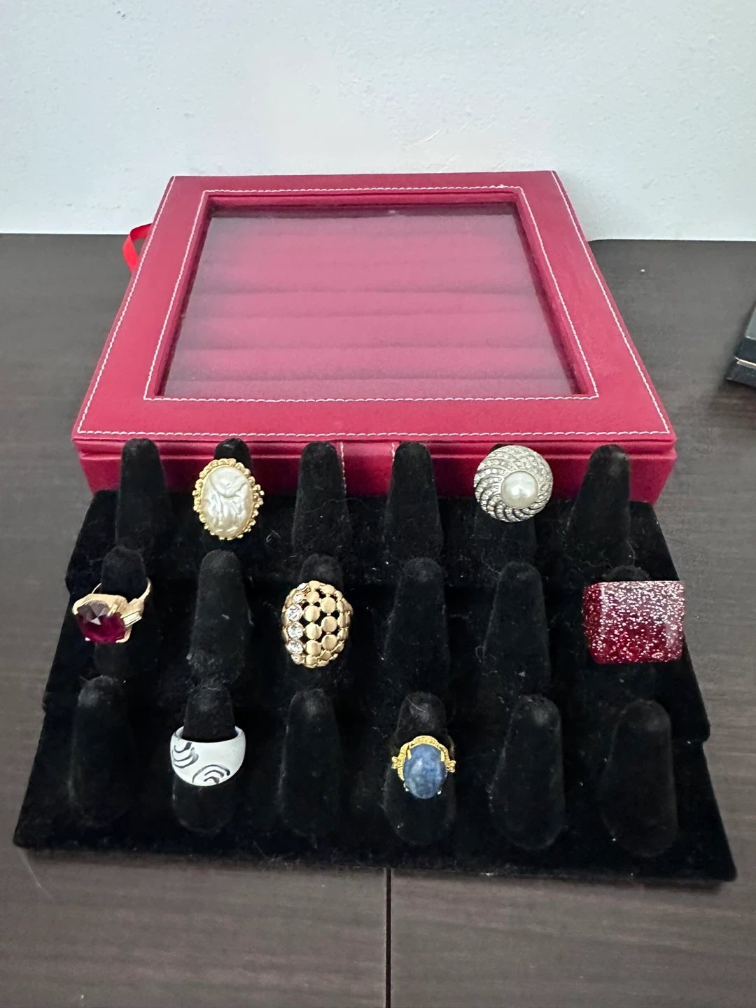 Costume Jewelry Rings & Red Faux Leather Ring Organizer Box - photo 5