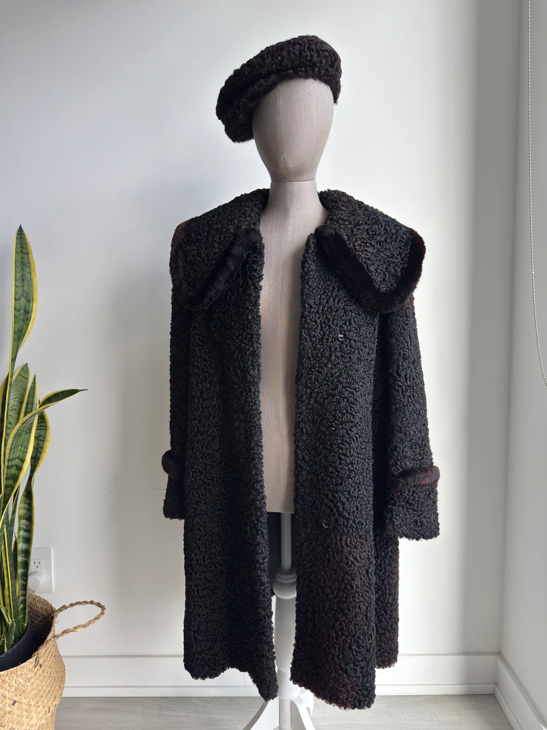 Vintage Black Persian Lamb Coat with Matching Hat - photo 2