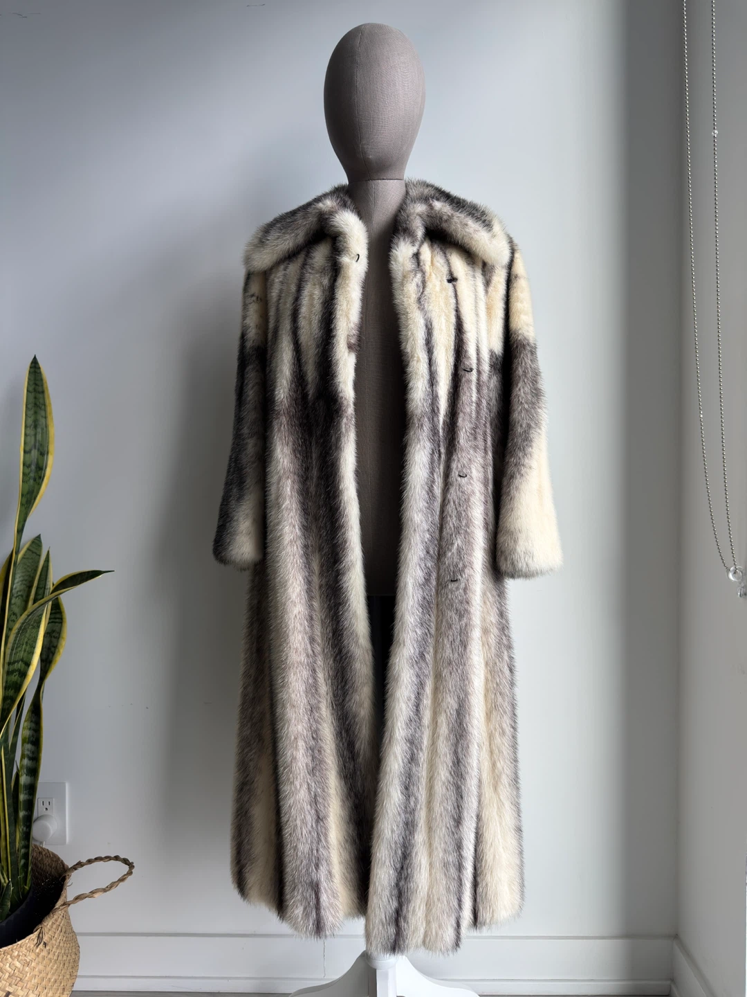 Arctic Marble Mink Fur Coat - photo 2