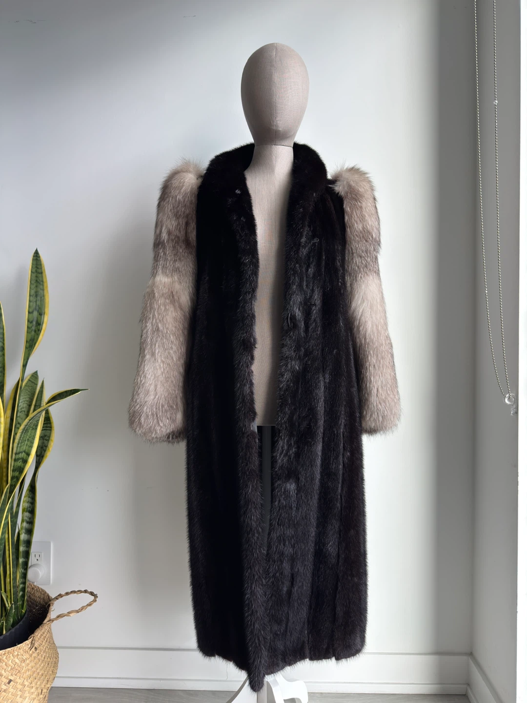 Mink & Crystal Fox Fur Coat - photo 2