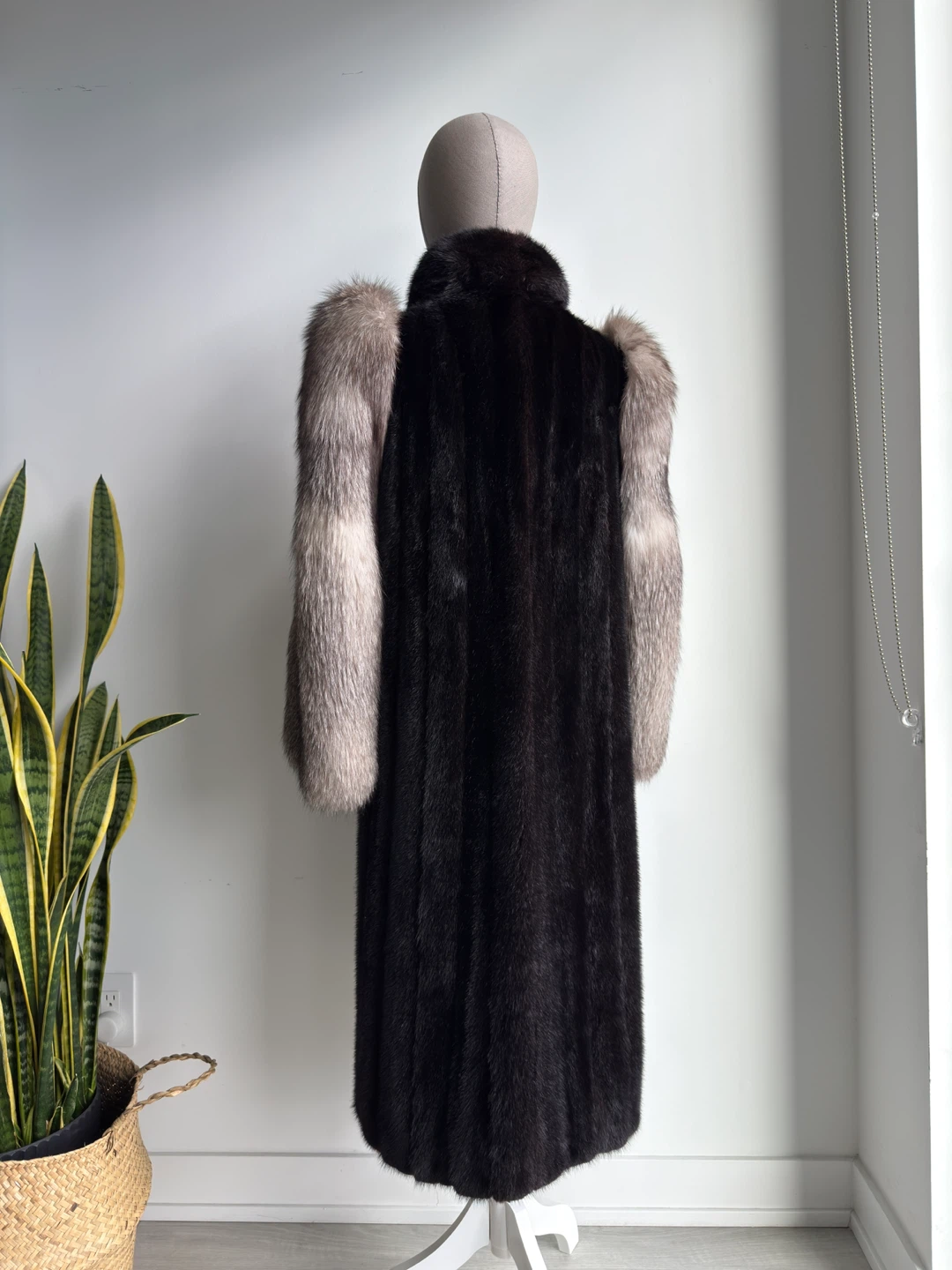 Mink & Crystal Fox Fur Coat - photo 3