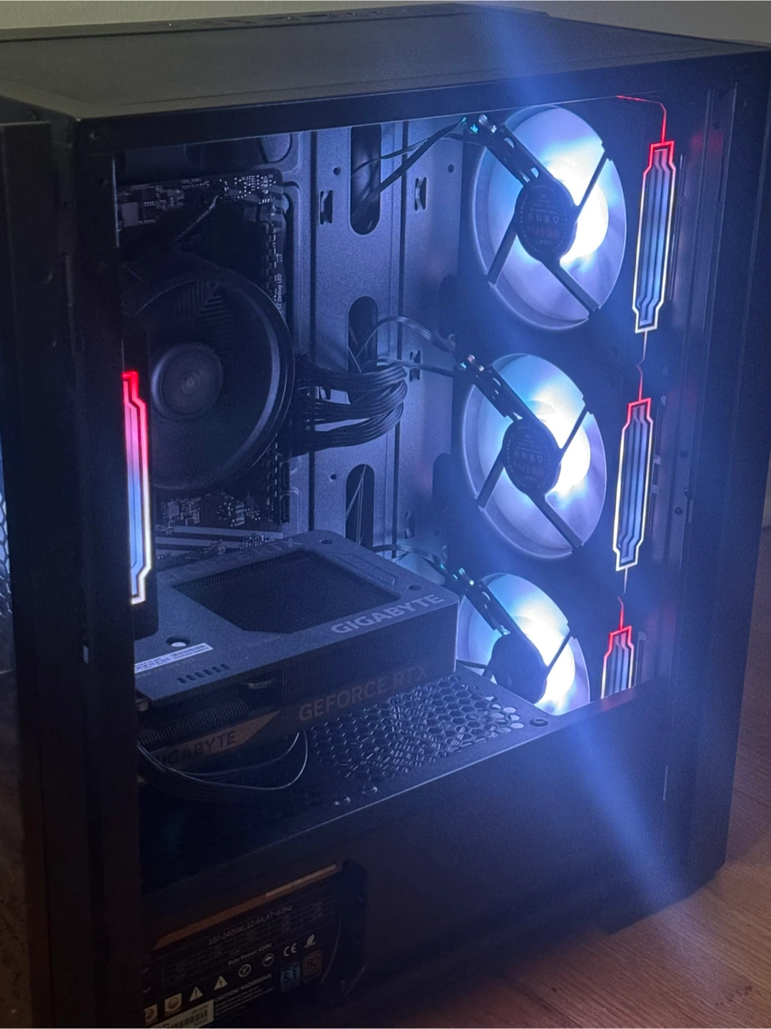 NVIDIA GeForce RTX 5060 - photo 2