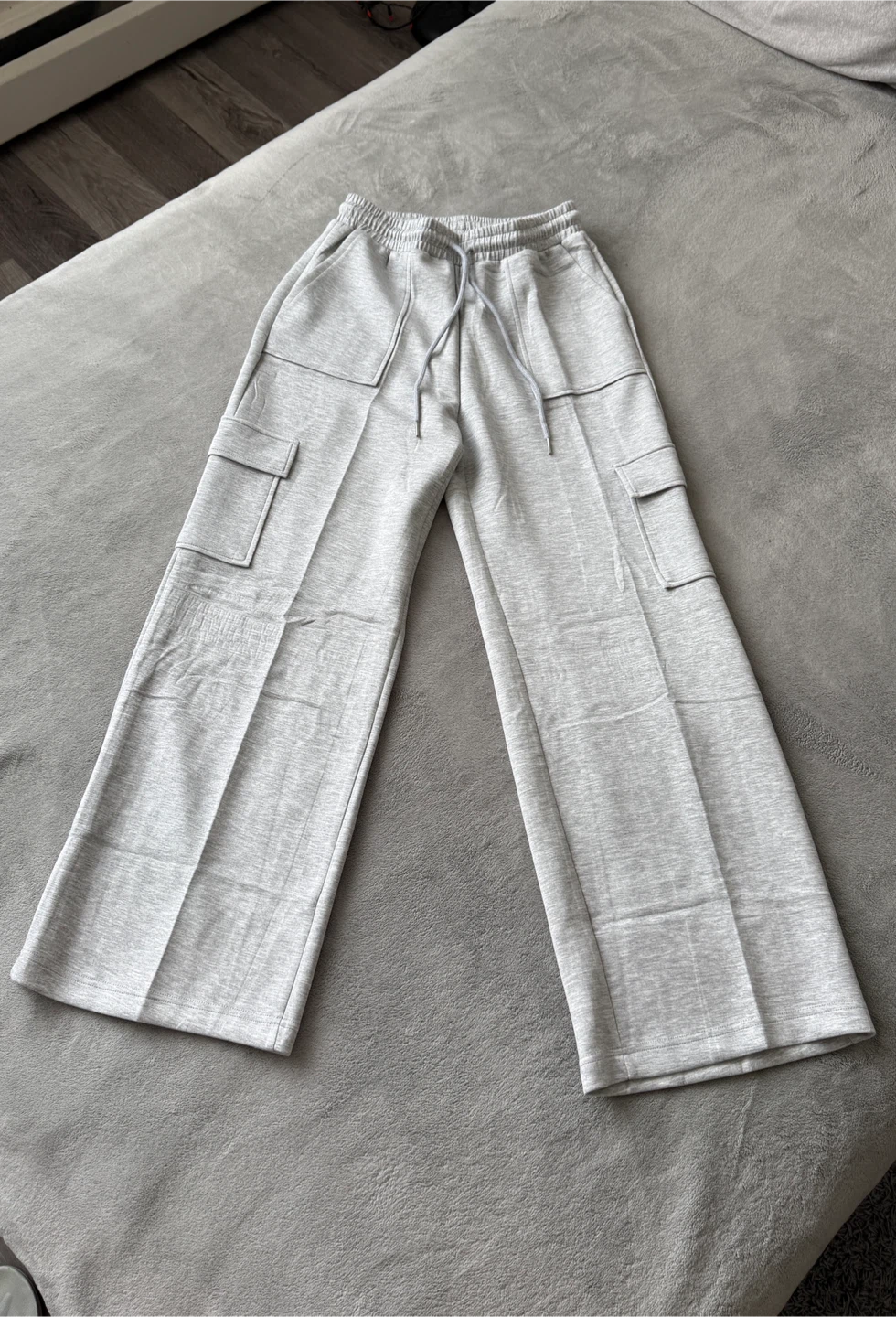 Grey Cargo Sweatpants Size M
