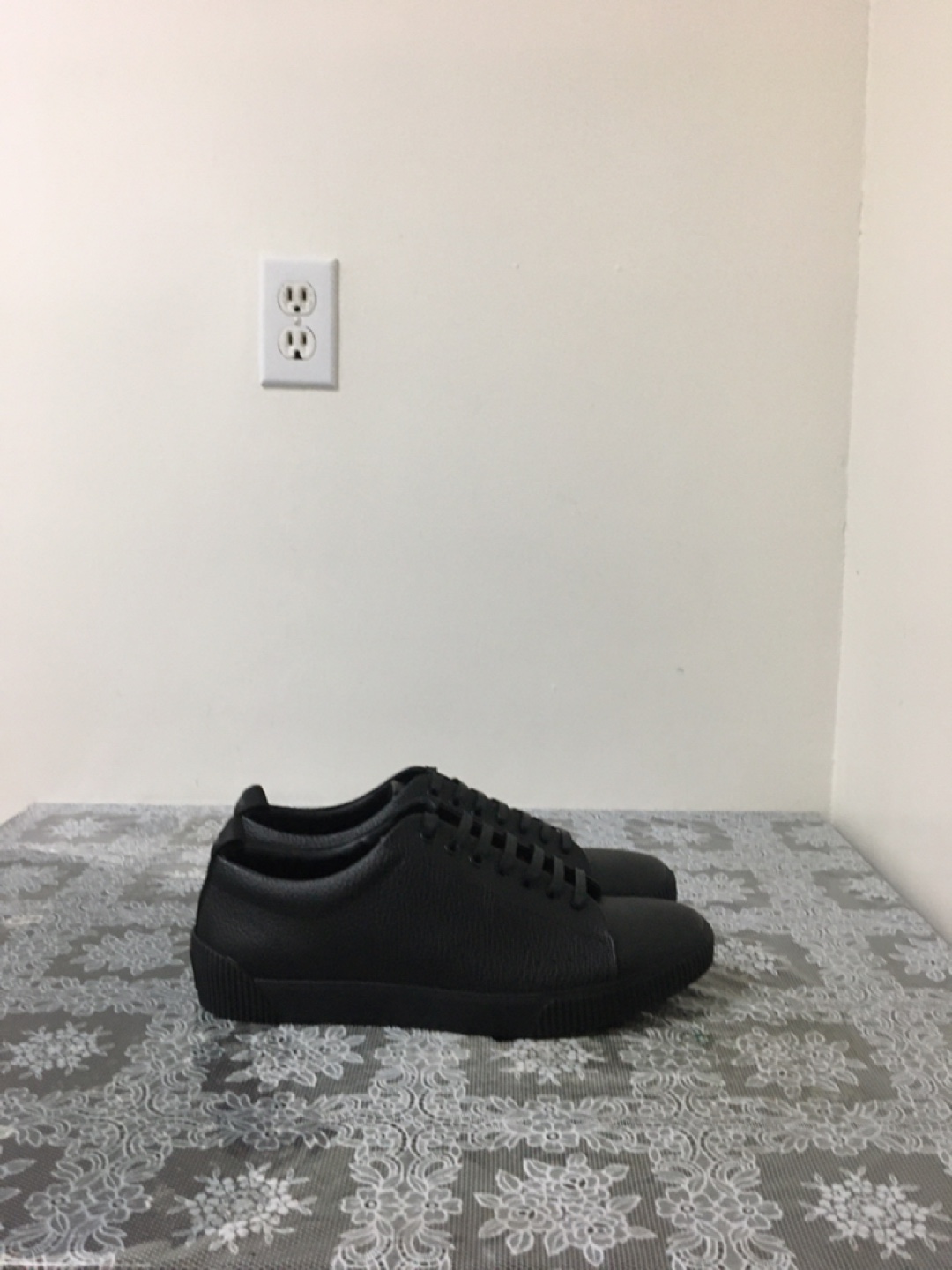 HUGO Black Leather Lace-Up Sneakers Men's Shoes - photo 2