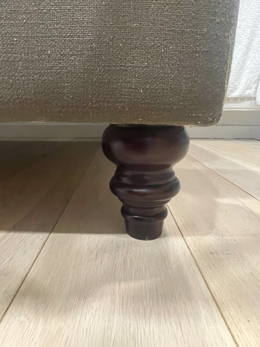 Tufted Sofa with Wooden Legs - photo 3