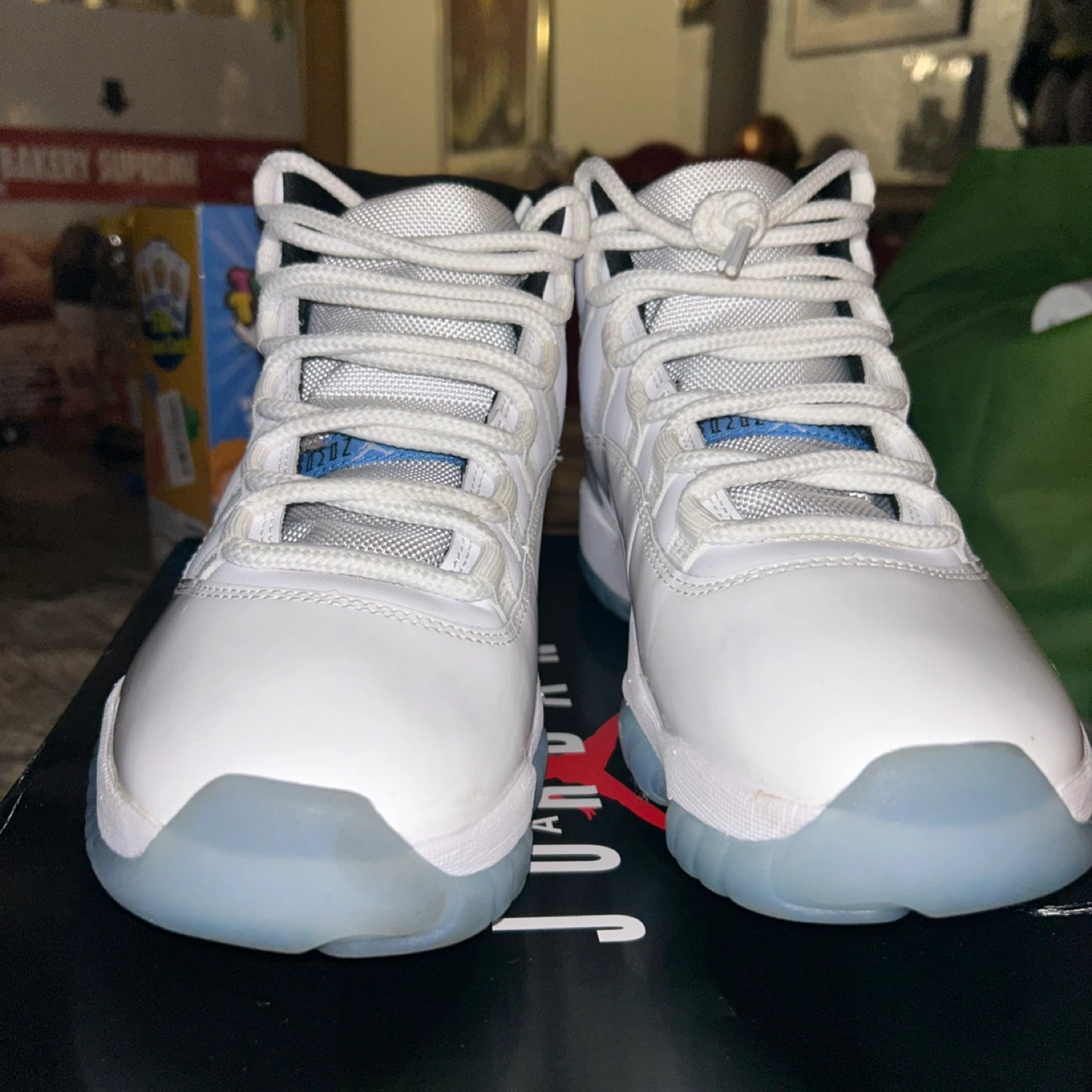 Air Jordan 11 Retro "Concord" - photo 2