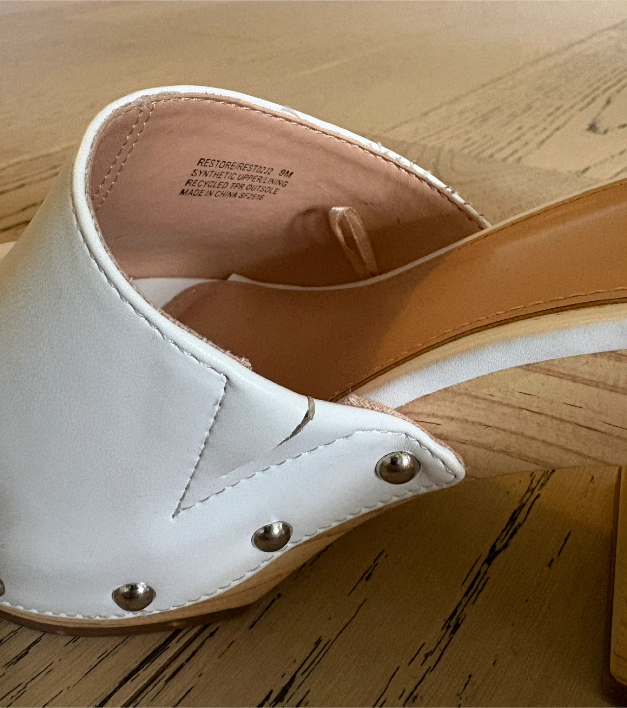 Cool Planet by Steve Madden White Clogs - Size 9 - photo 4