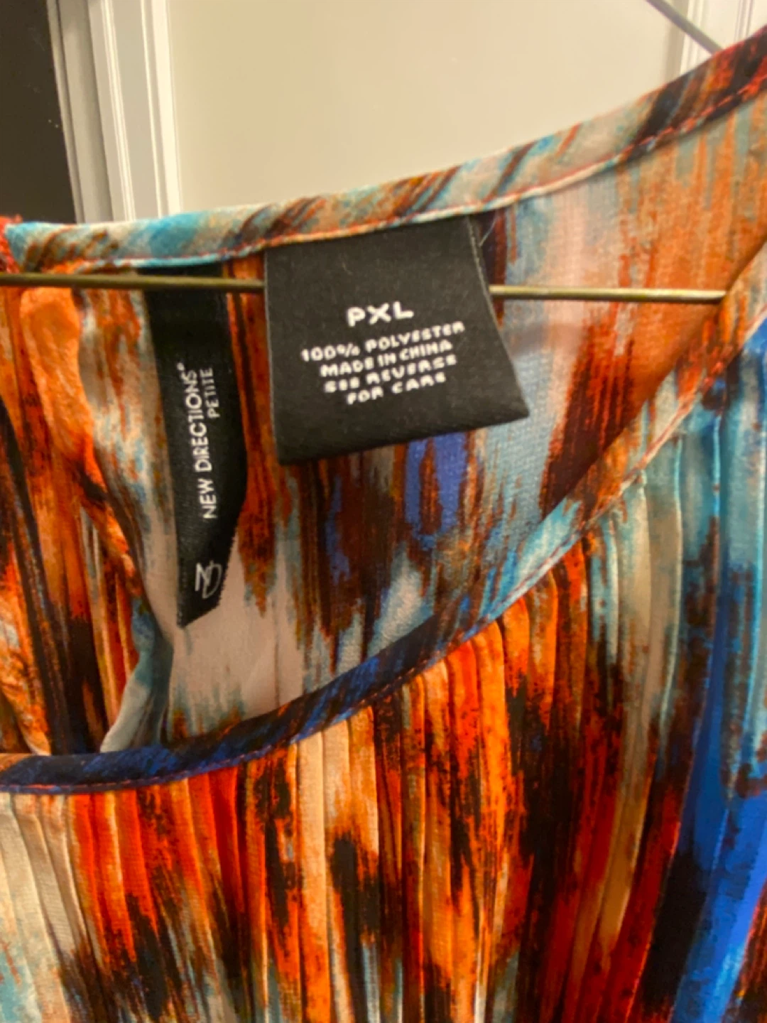 Sleeveless Abstract Print Blouse (PXL) - photo 2
