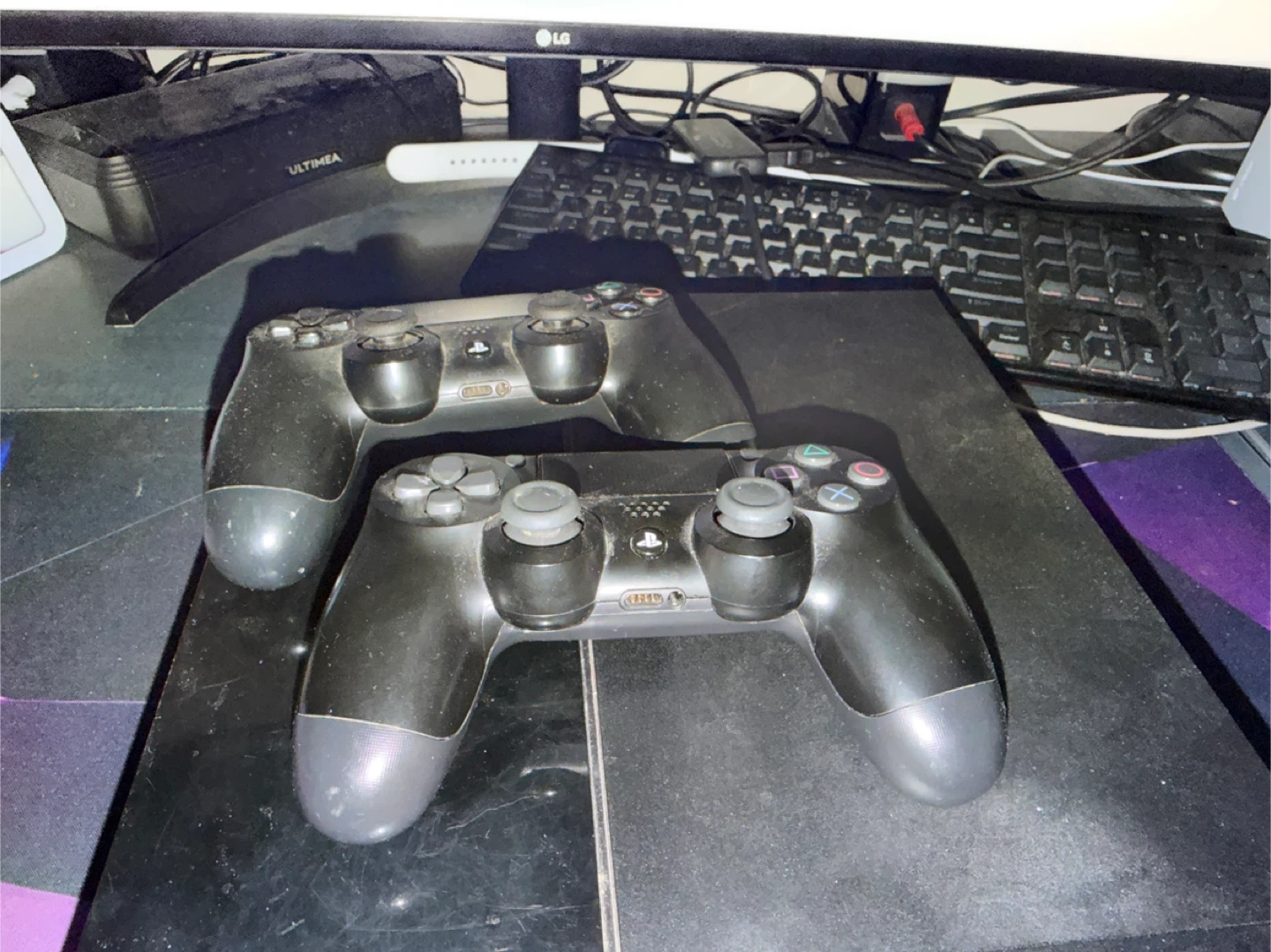 Sony PlayStation 4 with 2 Controllers and Games - photo 3