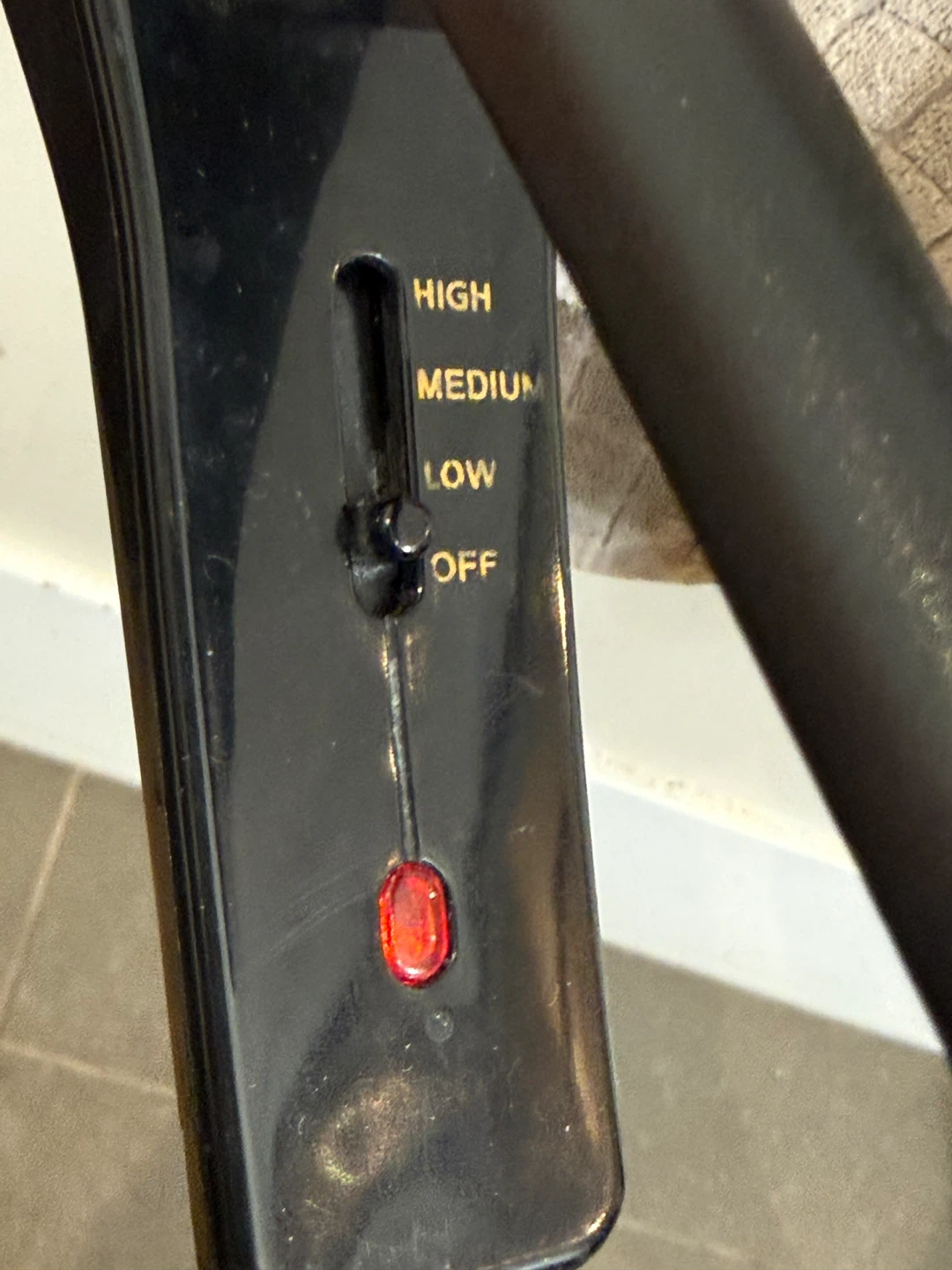 Revlon Hair Straightener ceramic paid 110 - photo 3