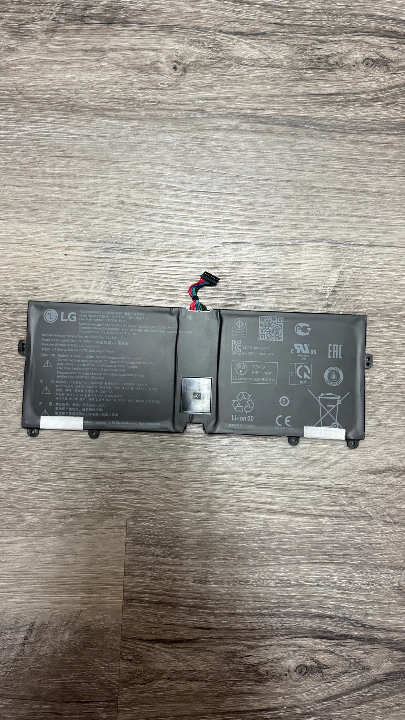 LG Rechargeable Li-ion Battery LBV7227E - photo 2