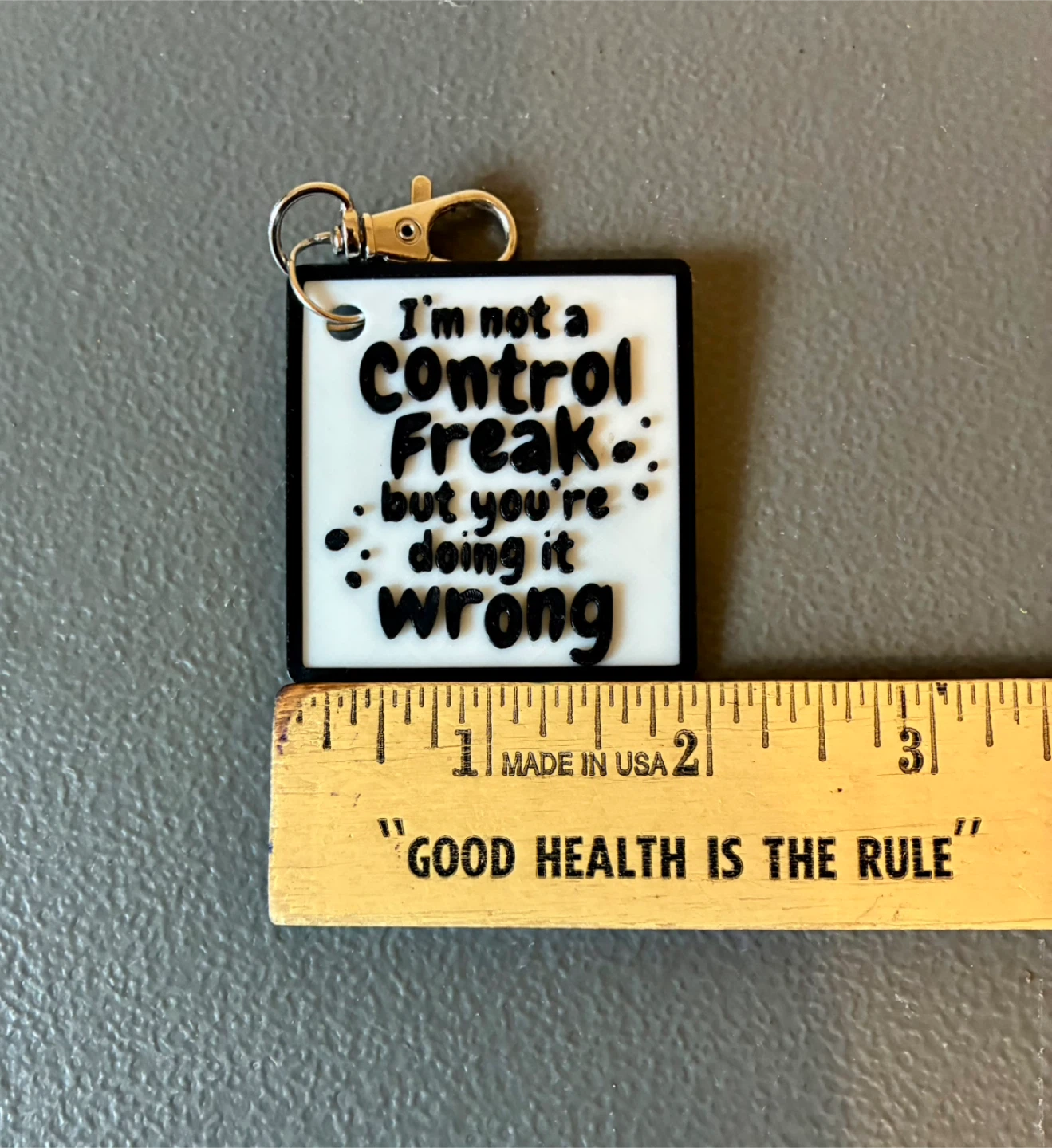I'm Not Control Freak But You Doing It Wrong  Plastic Keychain - photo 3