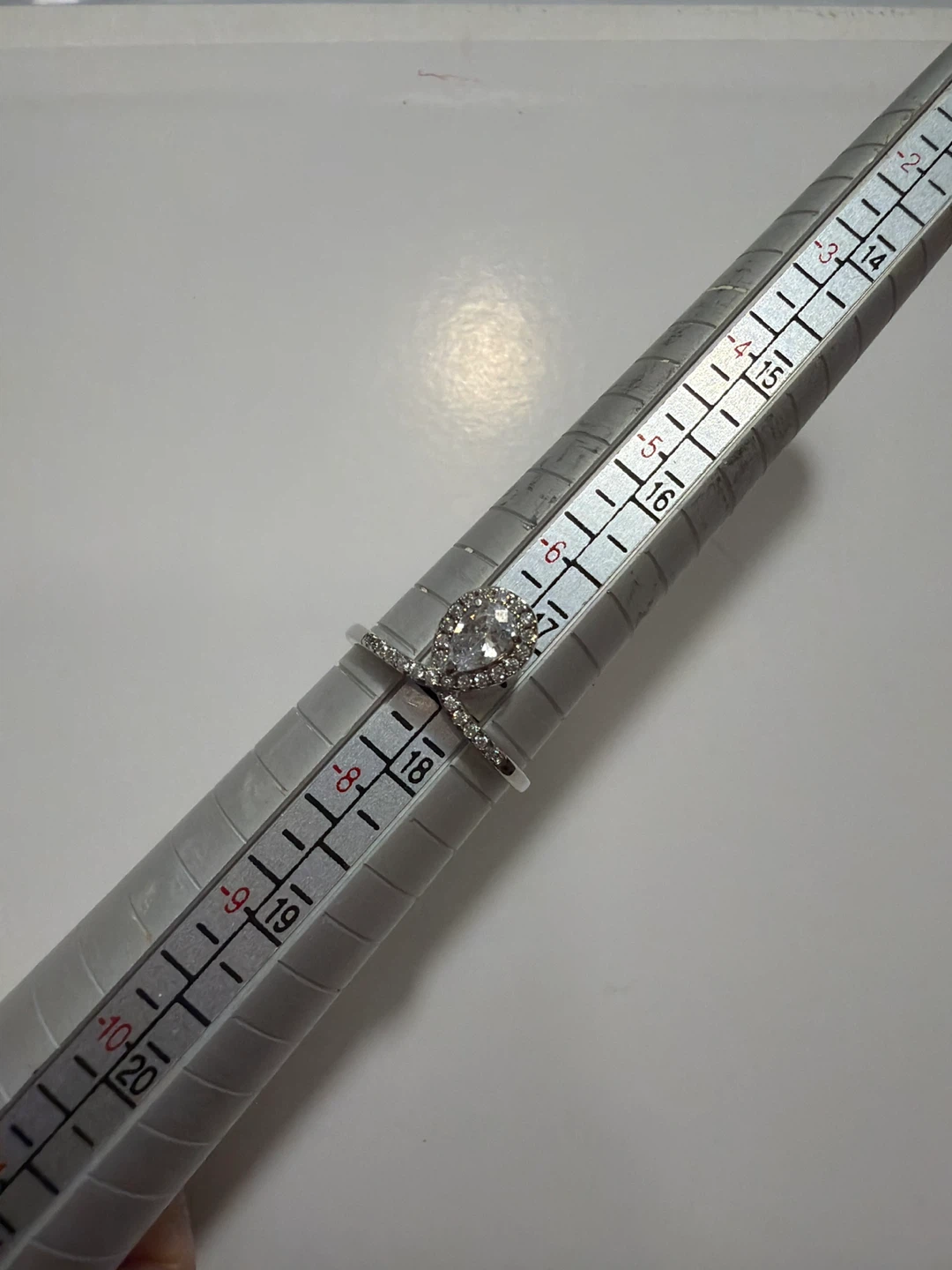 Elegant Silver Ring With a Central CubicZirconia