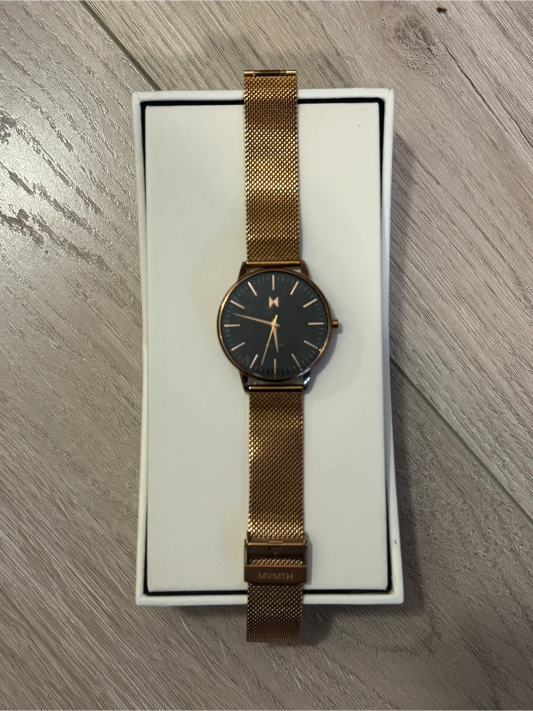 Gold/Black Woman’s watch - photo 2