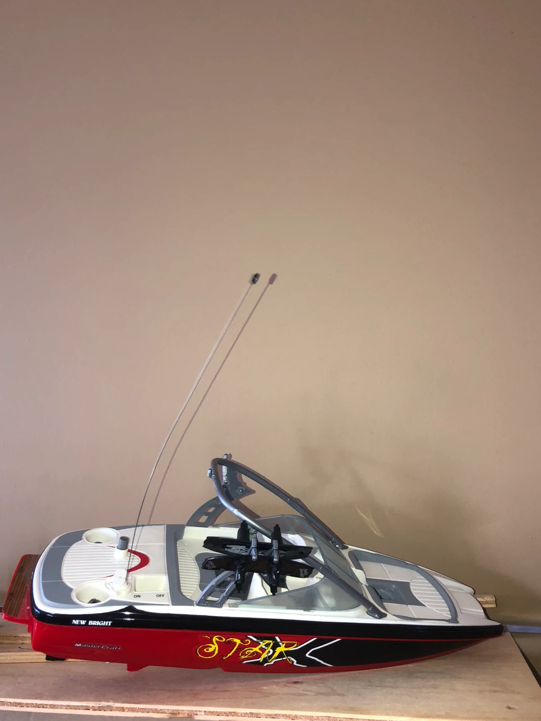Bright MasterCraft Remote Control Boat - photo 3
