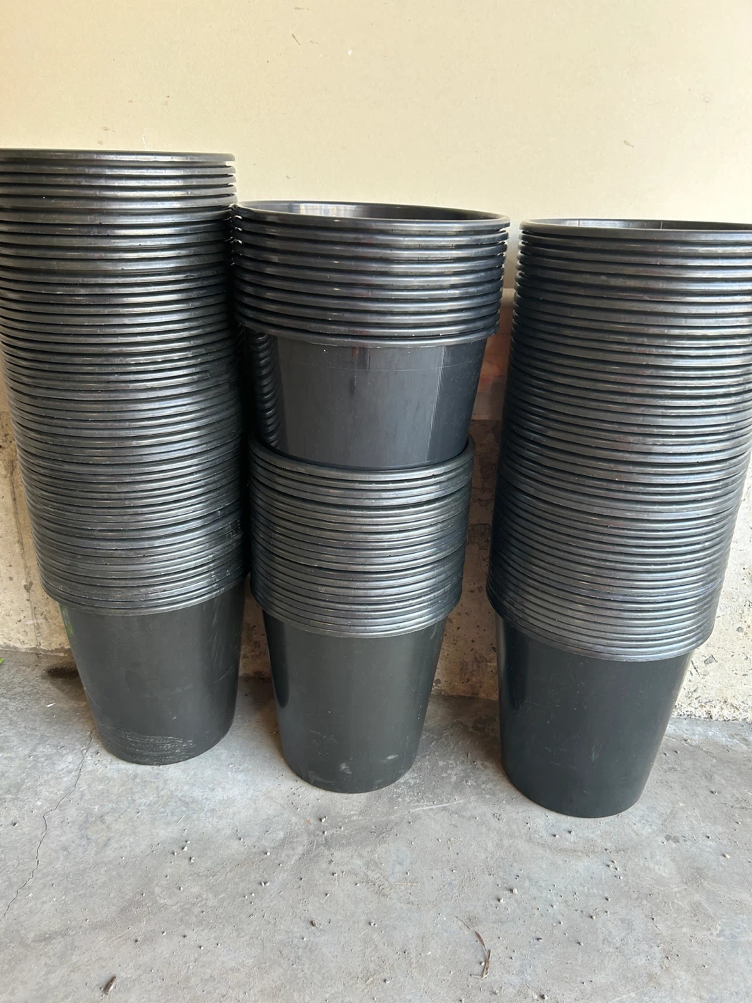 Black Plastic Planter Pots