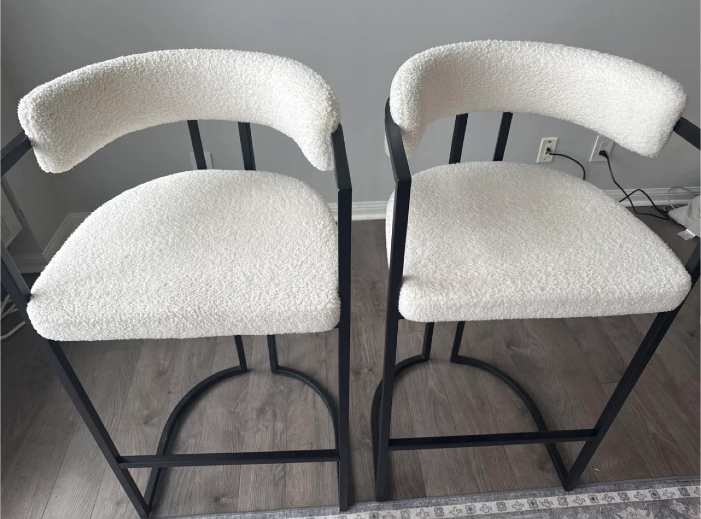 Set of 2 White Boucle Counter Height Bar Stools