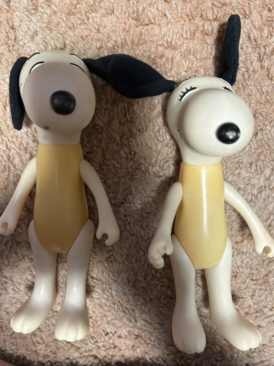 Snoopy Figurines with Carry Case - photo 3
