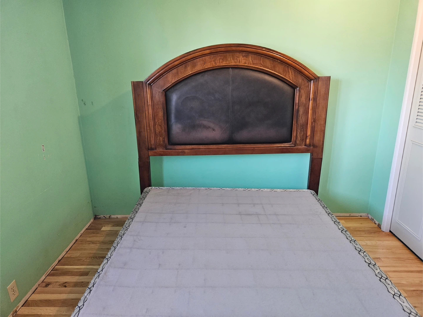 Wooden Bed Frame with Padded Headboard - photo 3