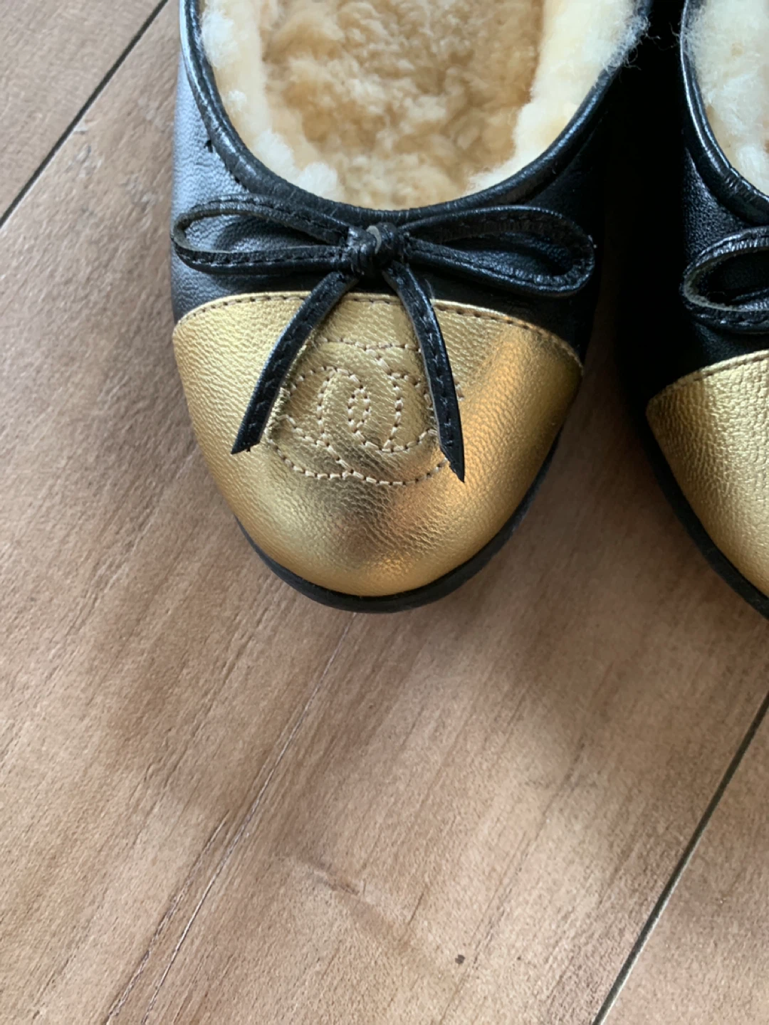 Chanel Black Leather & Gold Cap Toe Ballerina Flats - photo 3