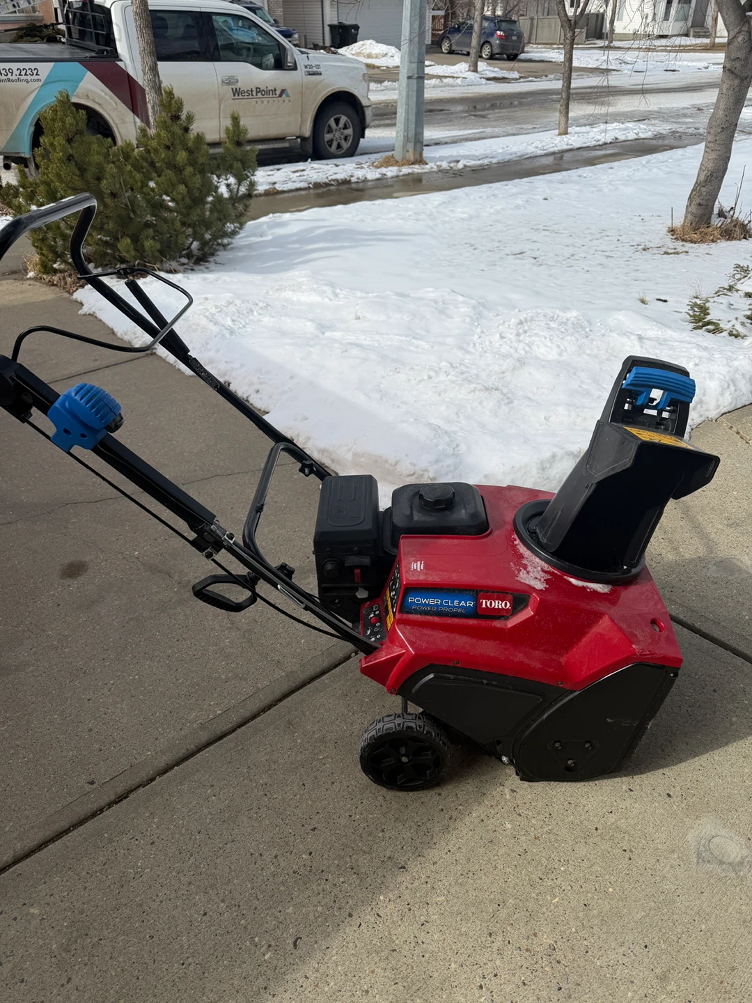 Toro Power Clear 1218 Snowblower - photo 2