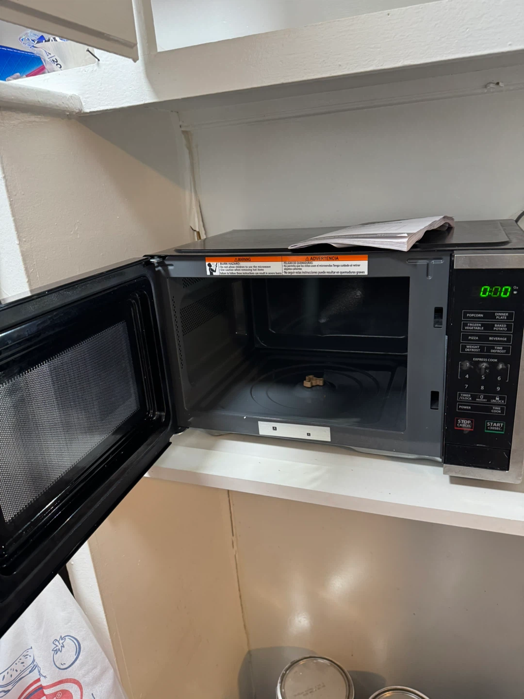 Magic Chef 0.9 Cu. Ft. Countertop Microwave
