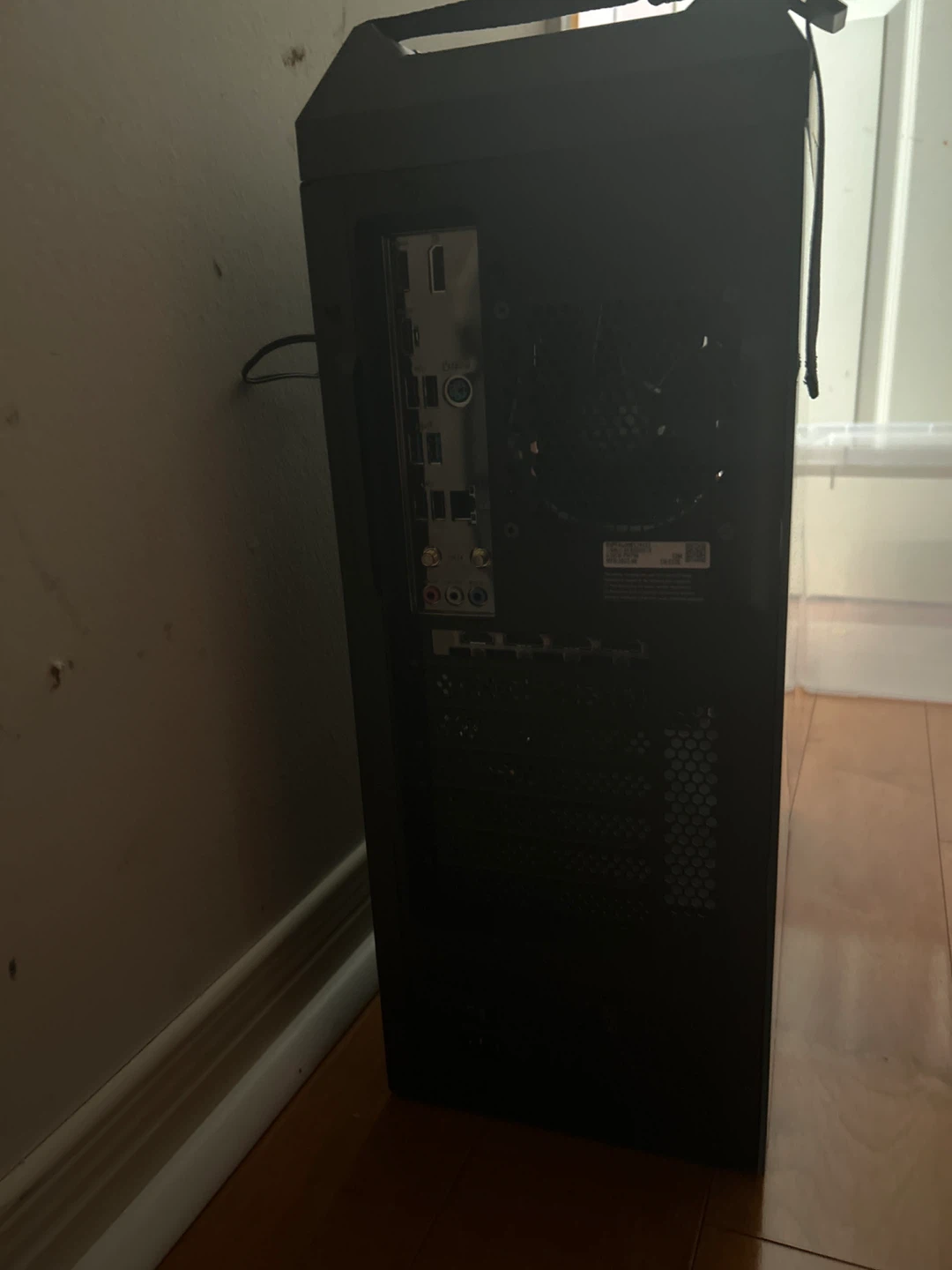 ASUS ROG Strix gaming desktop - photo 2