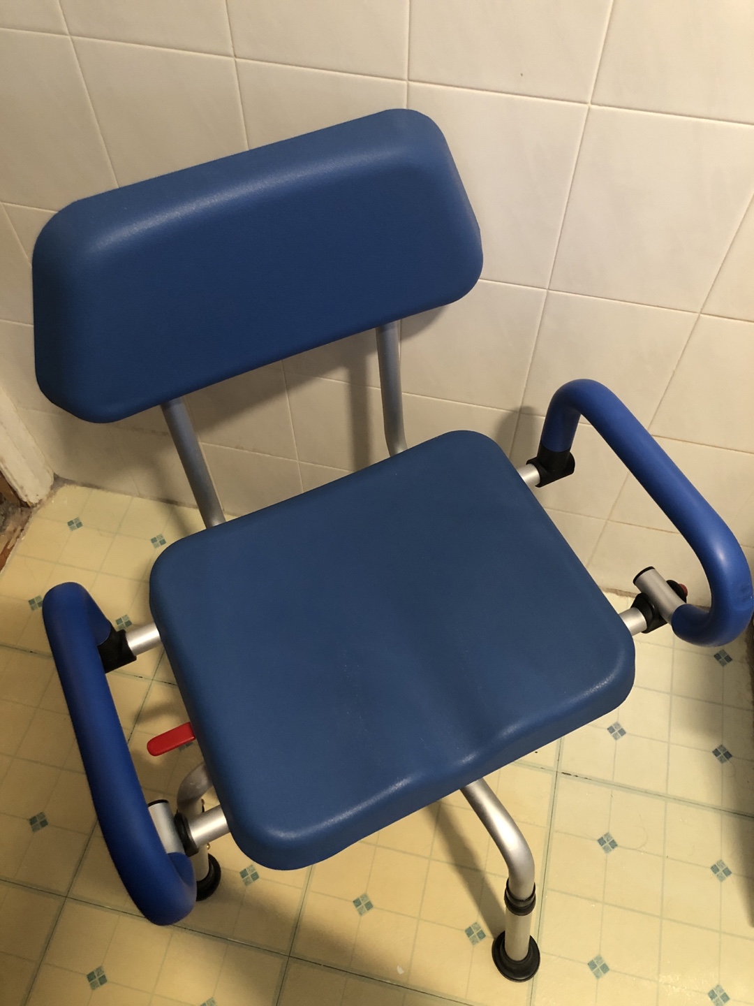🥕 iLIVING Swivel Shower Chair with Padded Seat and Back - photo 2