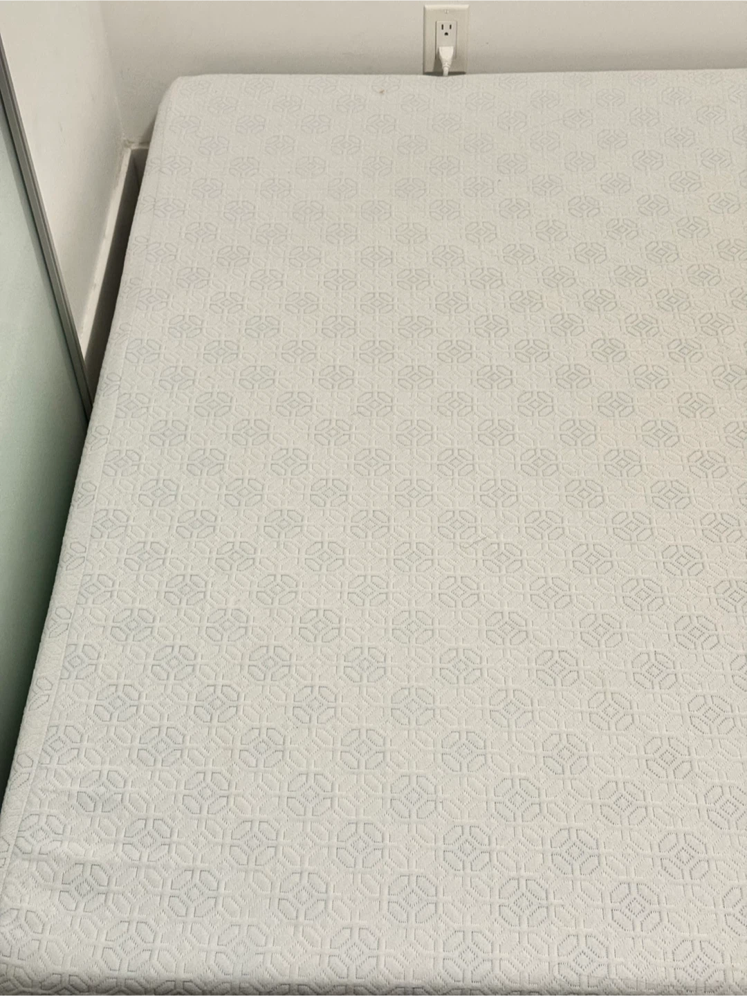 Zinus Queen Mattress - photo 4