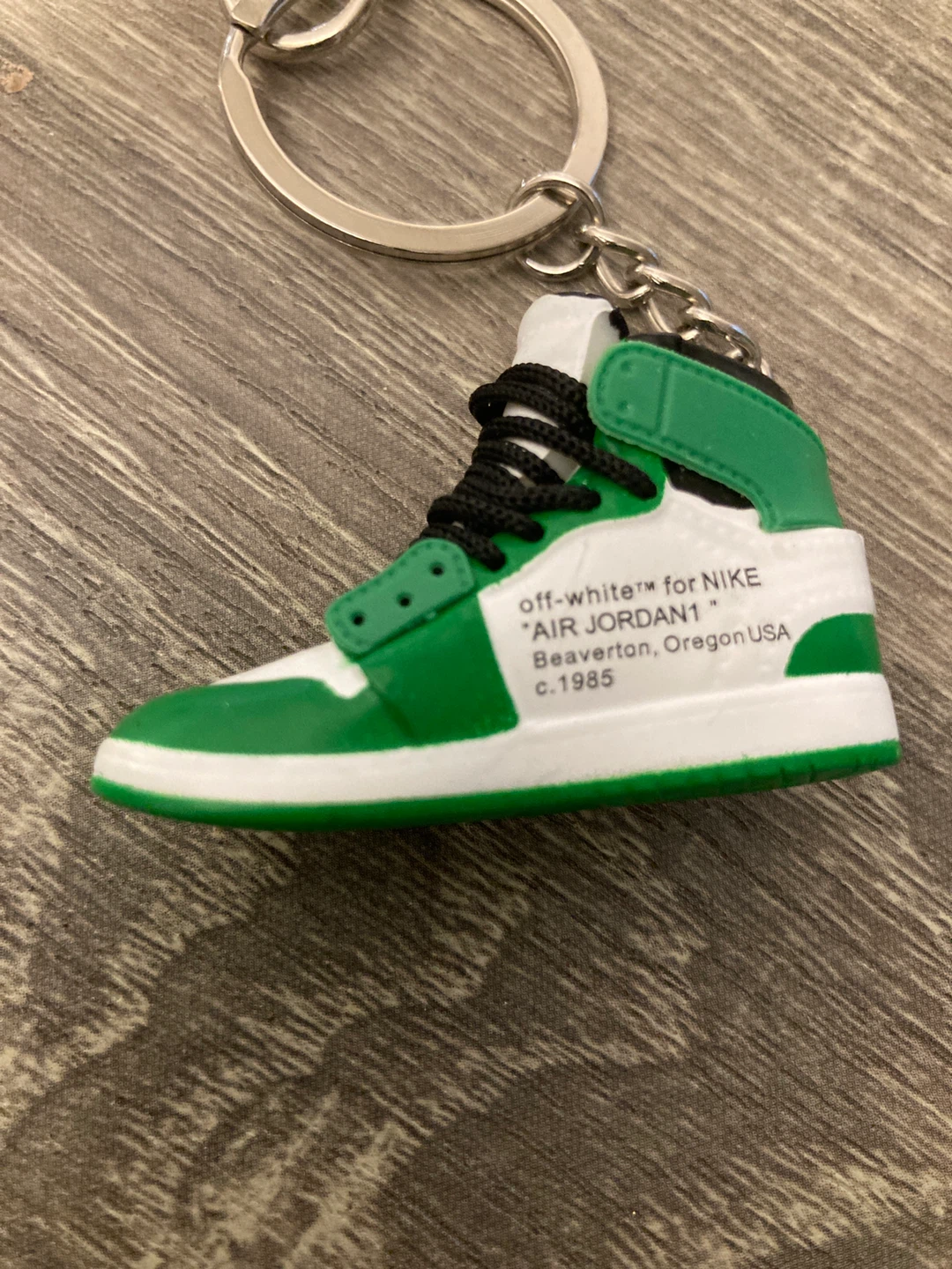 Sneaker Keychain - Green and White - photo 3