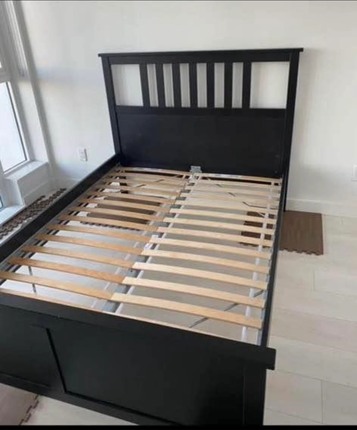 Moving sale!! Black Bed Frame with 2 drawers and Free mattress - photo 3