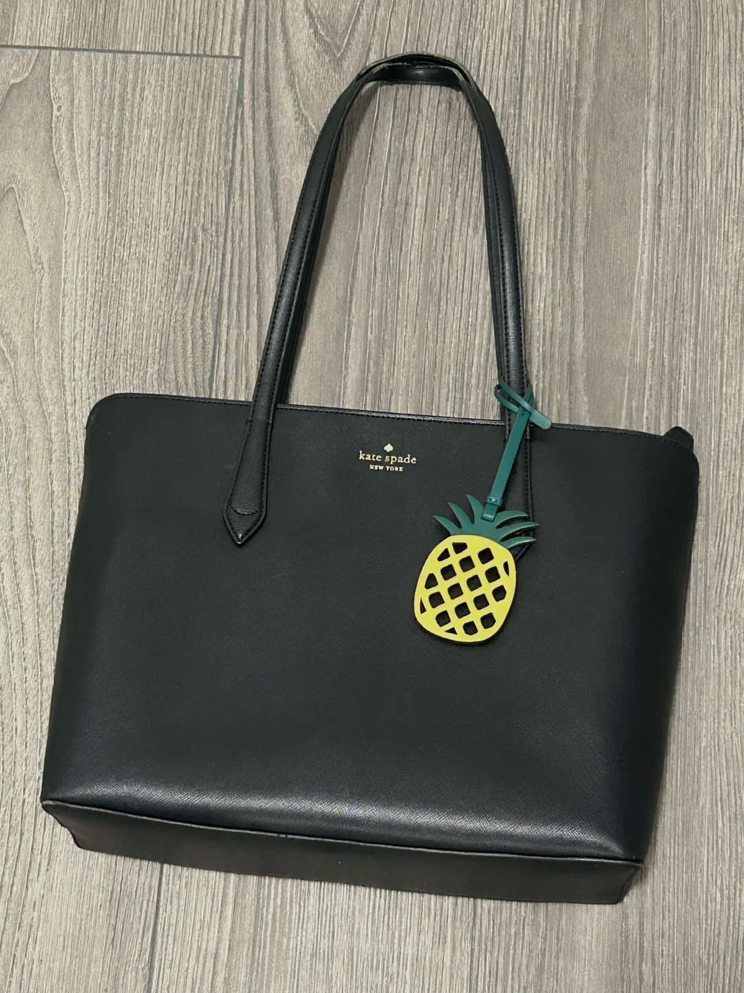 Kate Spade Tote Bag with Pineapple (retail $152)